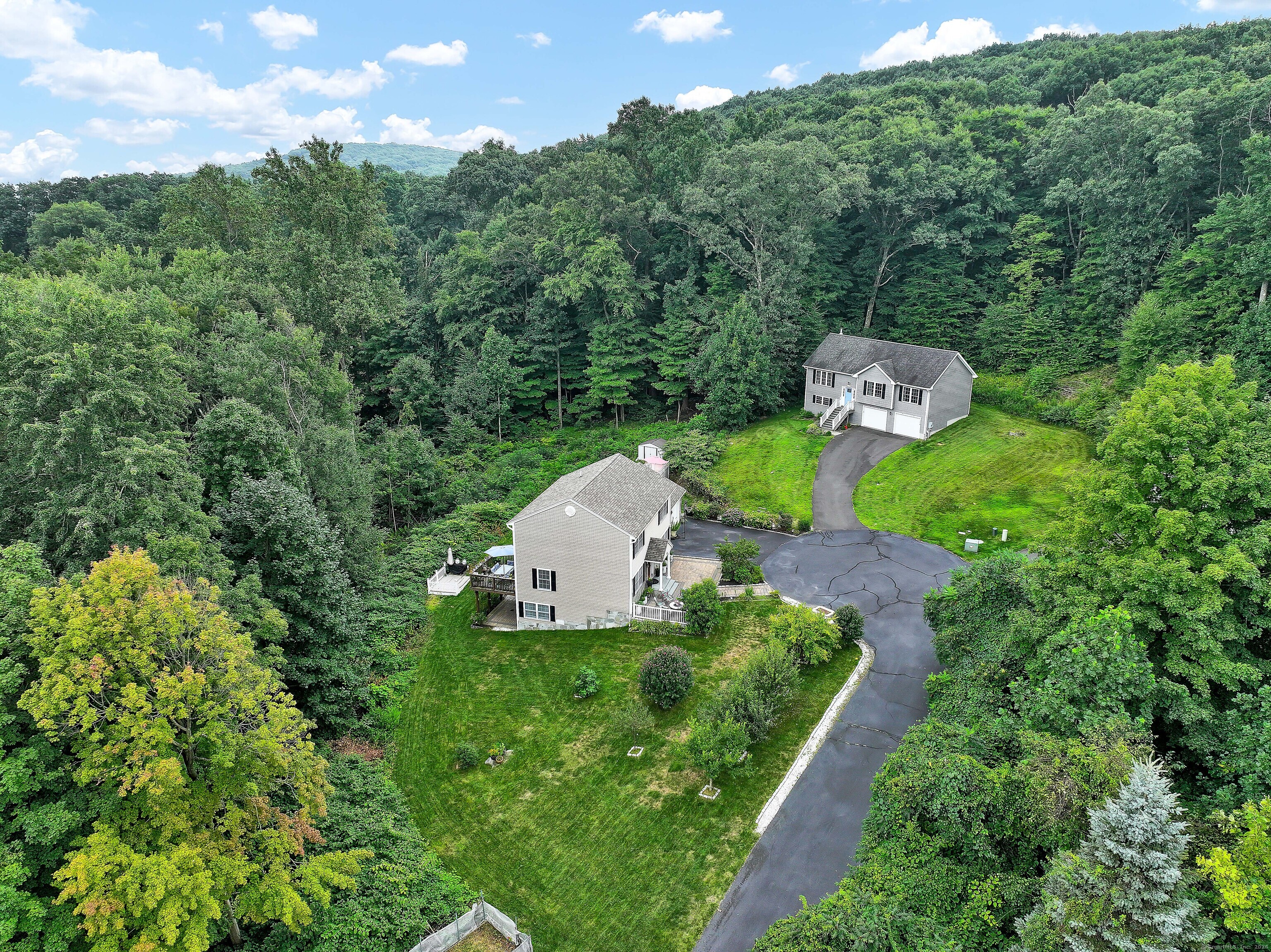 1282 Summit, Cheshire, Connecticut 06410