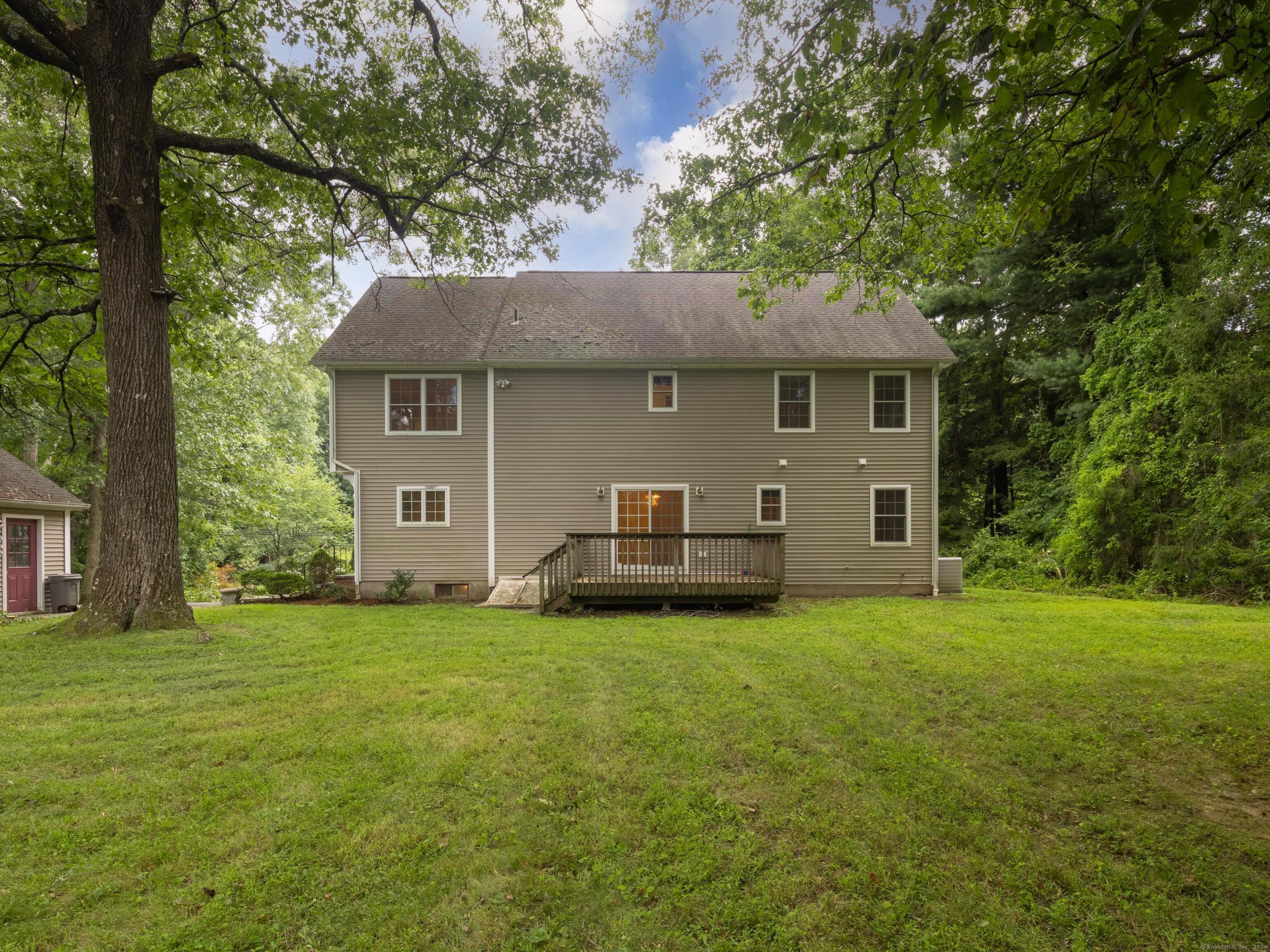 5 Vale, Brookfield, Connecticut 06804