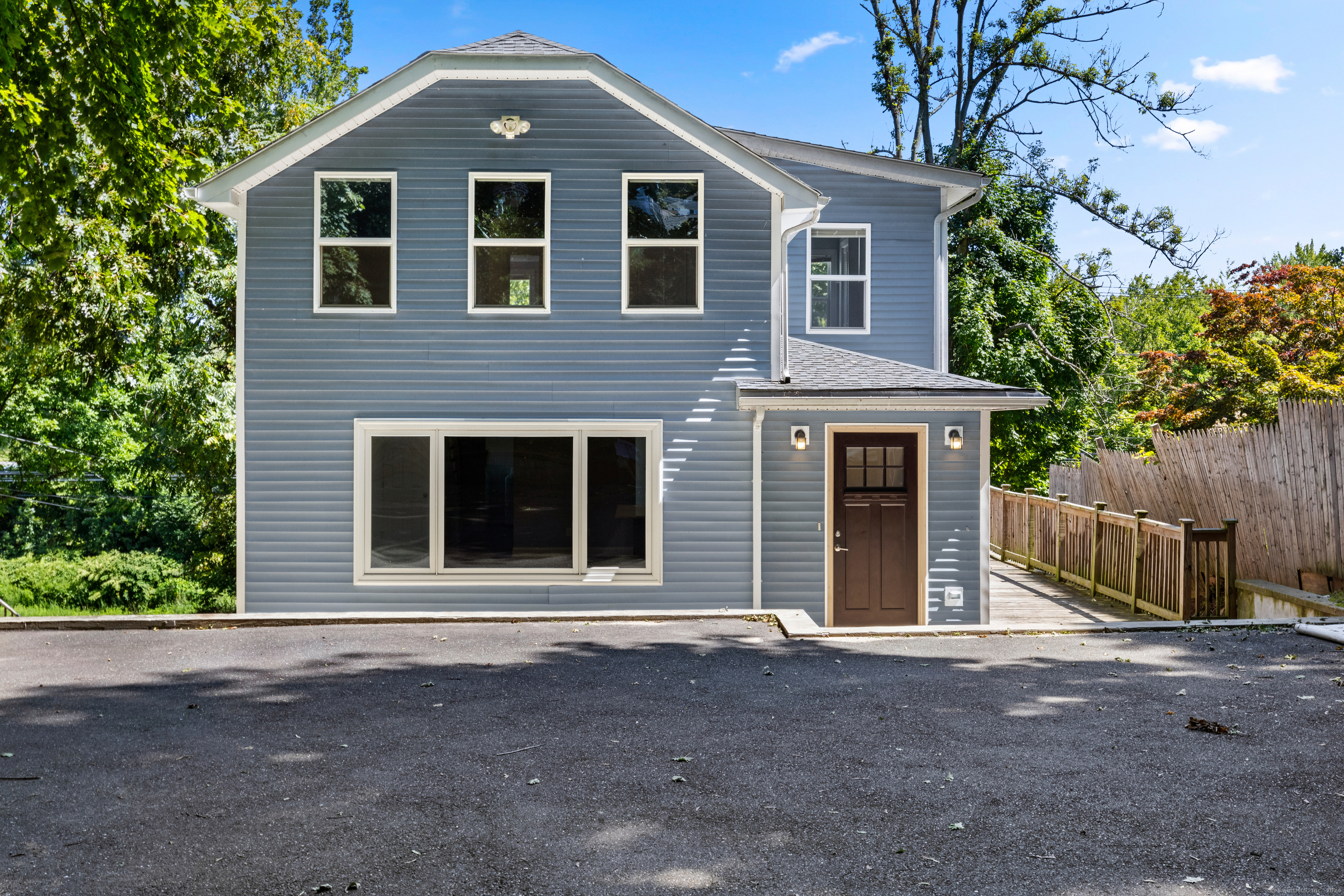 47 Riverside, Norwalk, Connecticut 06850