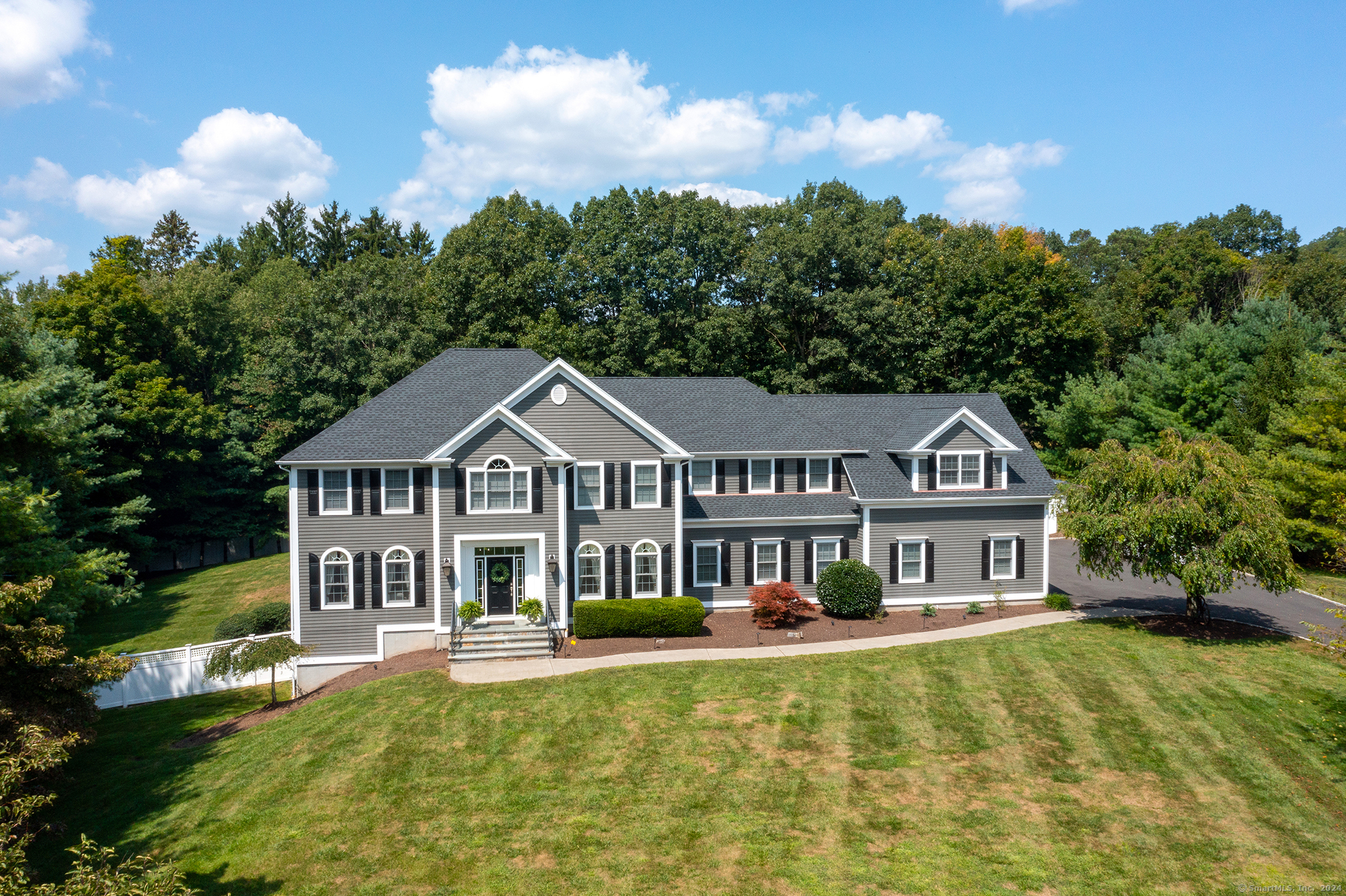 2 Shoreview, Danbury, Connecticut 06811