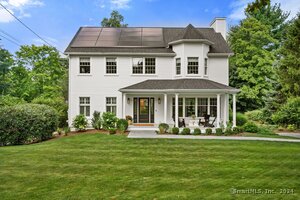 462 Main Street