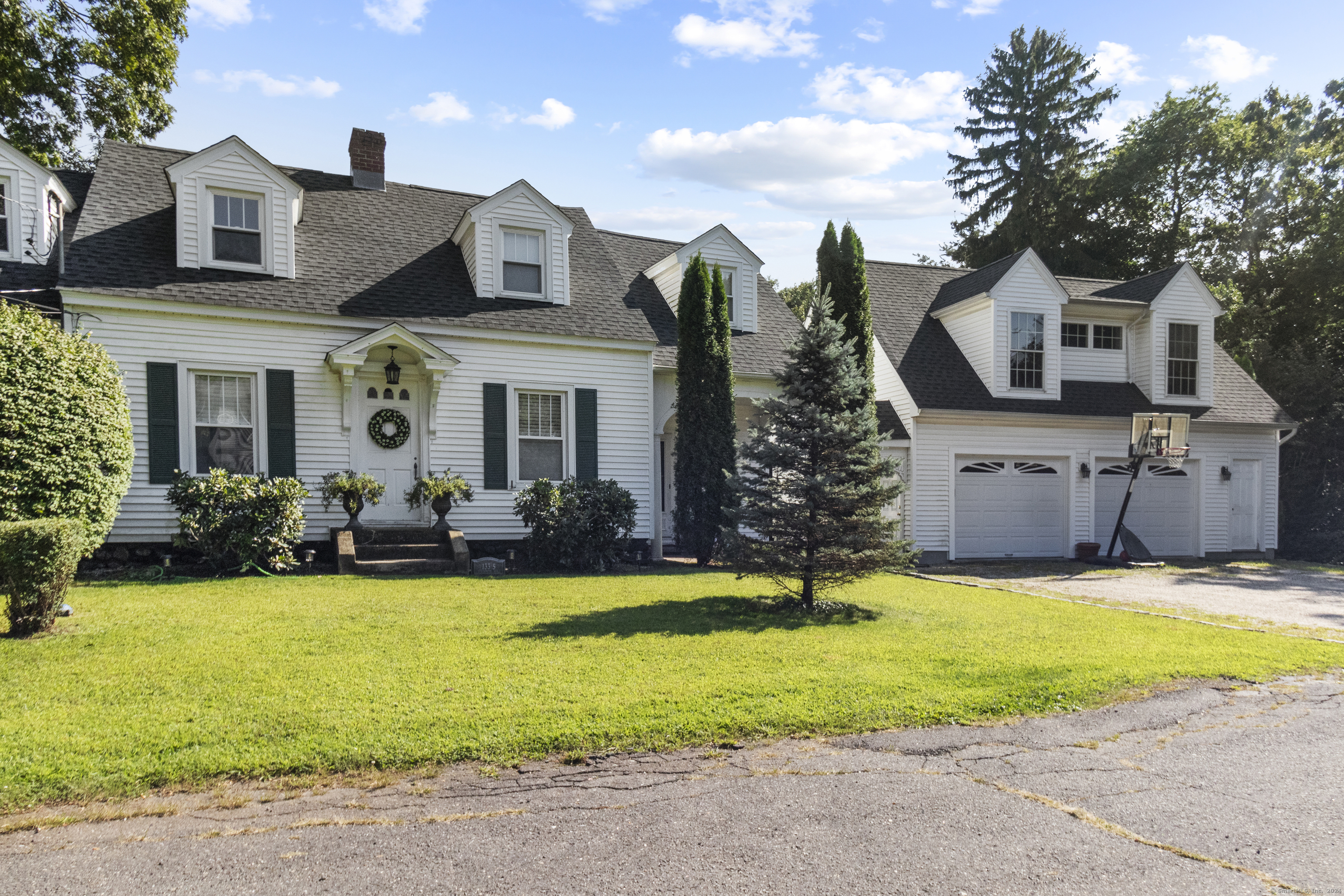 133 1/2 Steinmann, Middlebury, Connecticut 06762