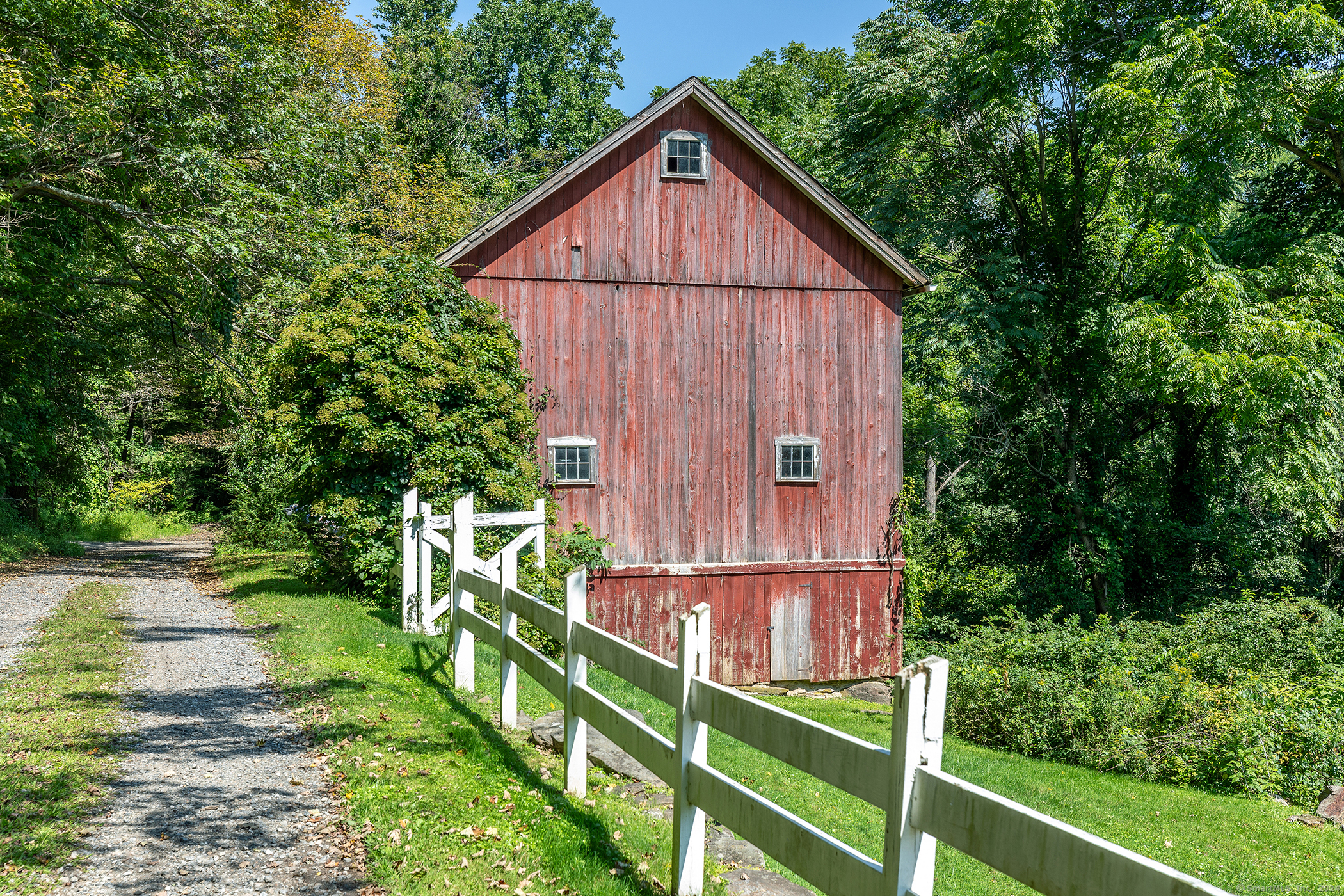 72 Old Stone, New Milford, Connecticut 06755