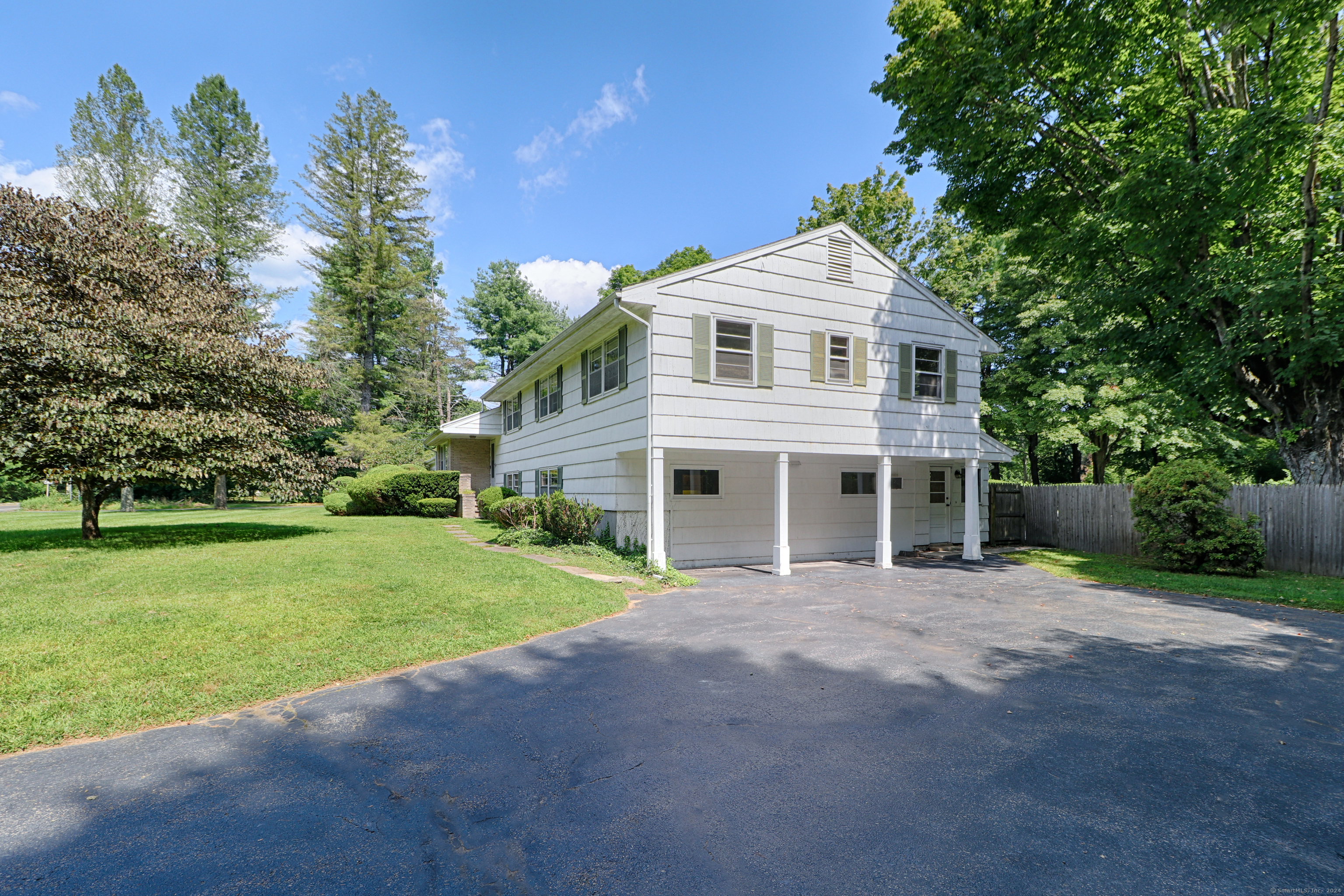 24 Easton, Westport, Connecticut 06880