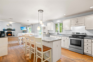 16 Pine Tree Hill Road