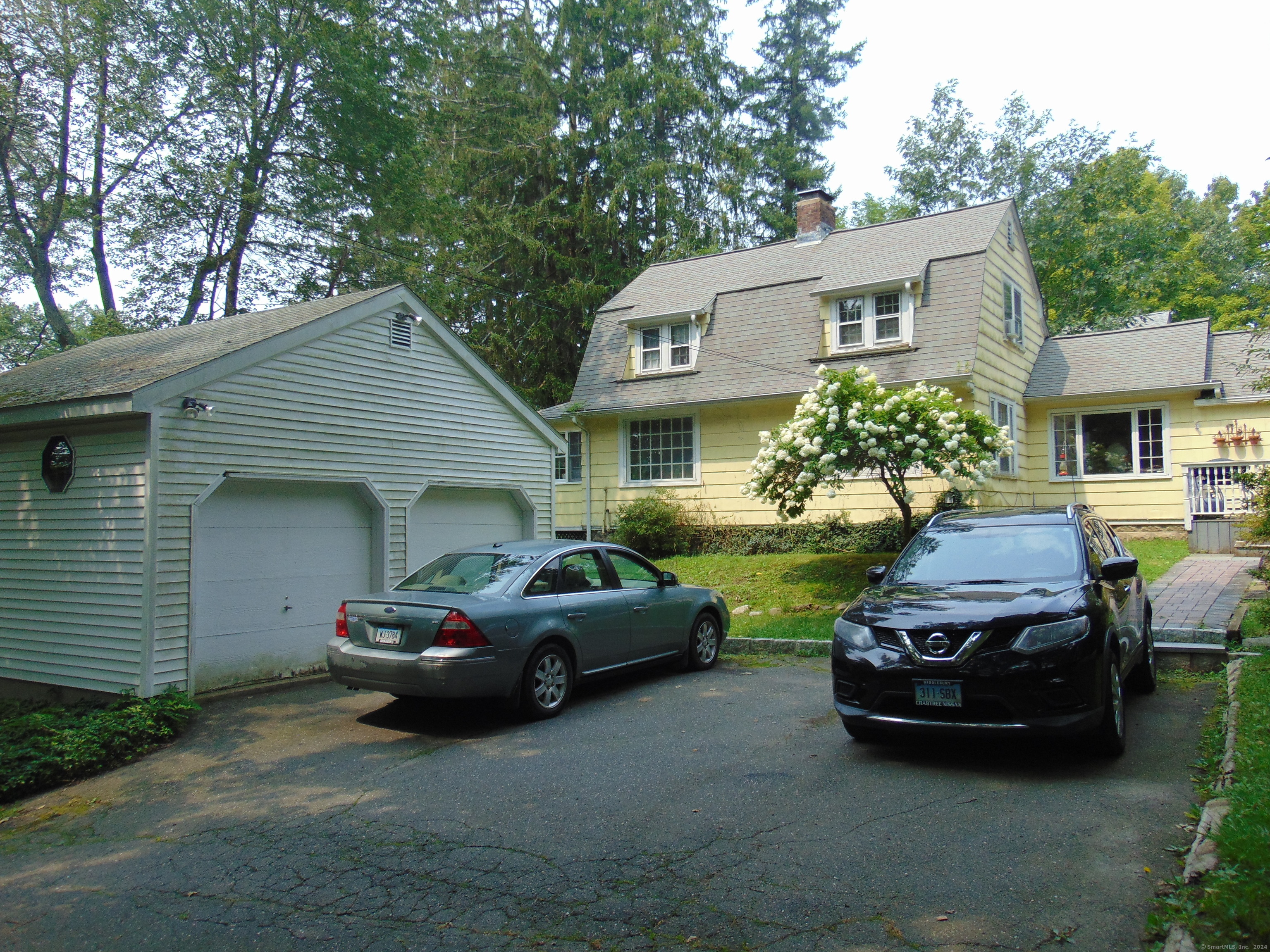 1232 Straits, Middlebury, Connecticut 06762