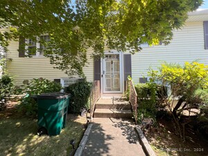8 Silent Grove Court