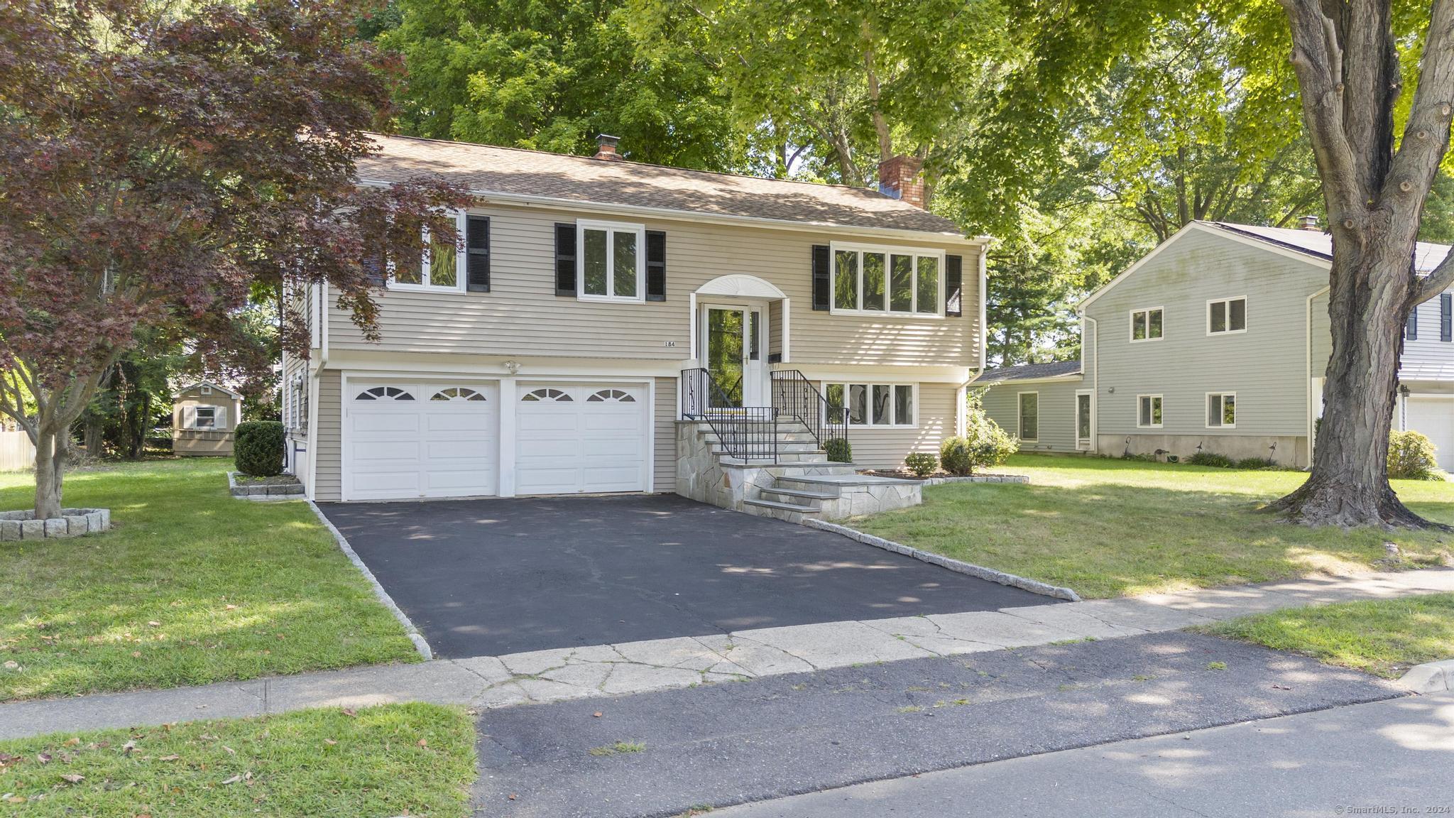 184 Sigwin Fairfield, Connecticut homes, University neighborhood