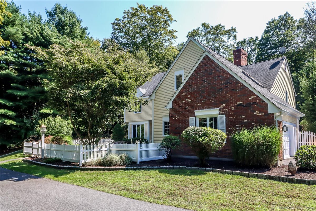 20 Sylvan Crest, Southbury, Connecticut 06488