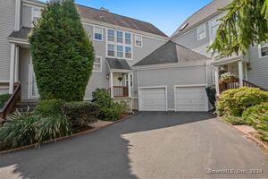 406 Foxboro Drive