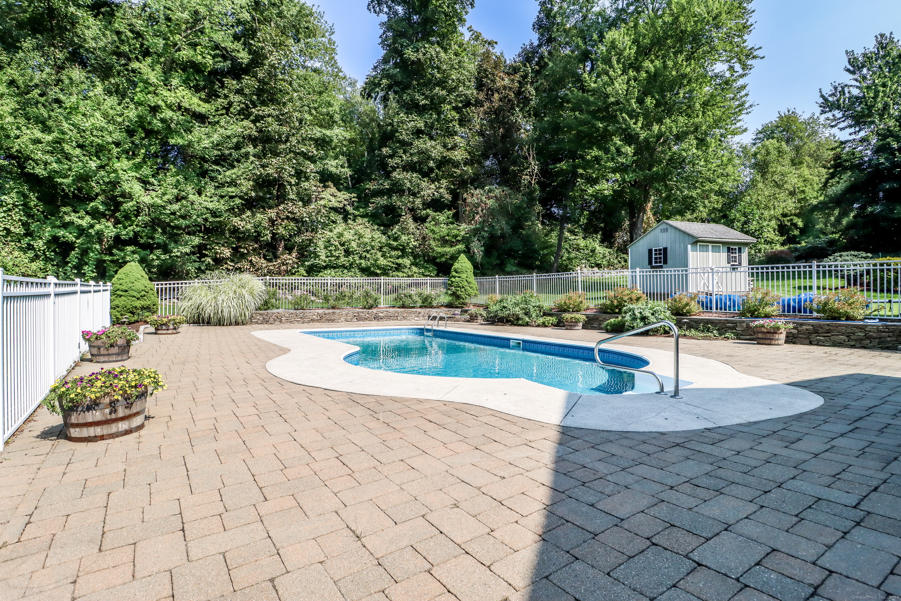 13 Fernbrook, Brookfield, Connecticut 06804