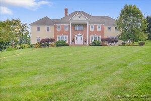 43 Chestnut Hill Road