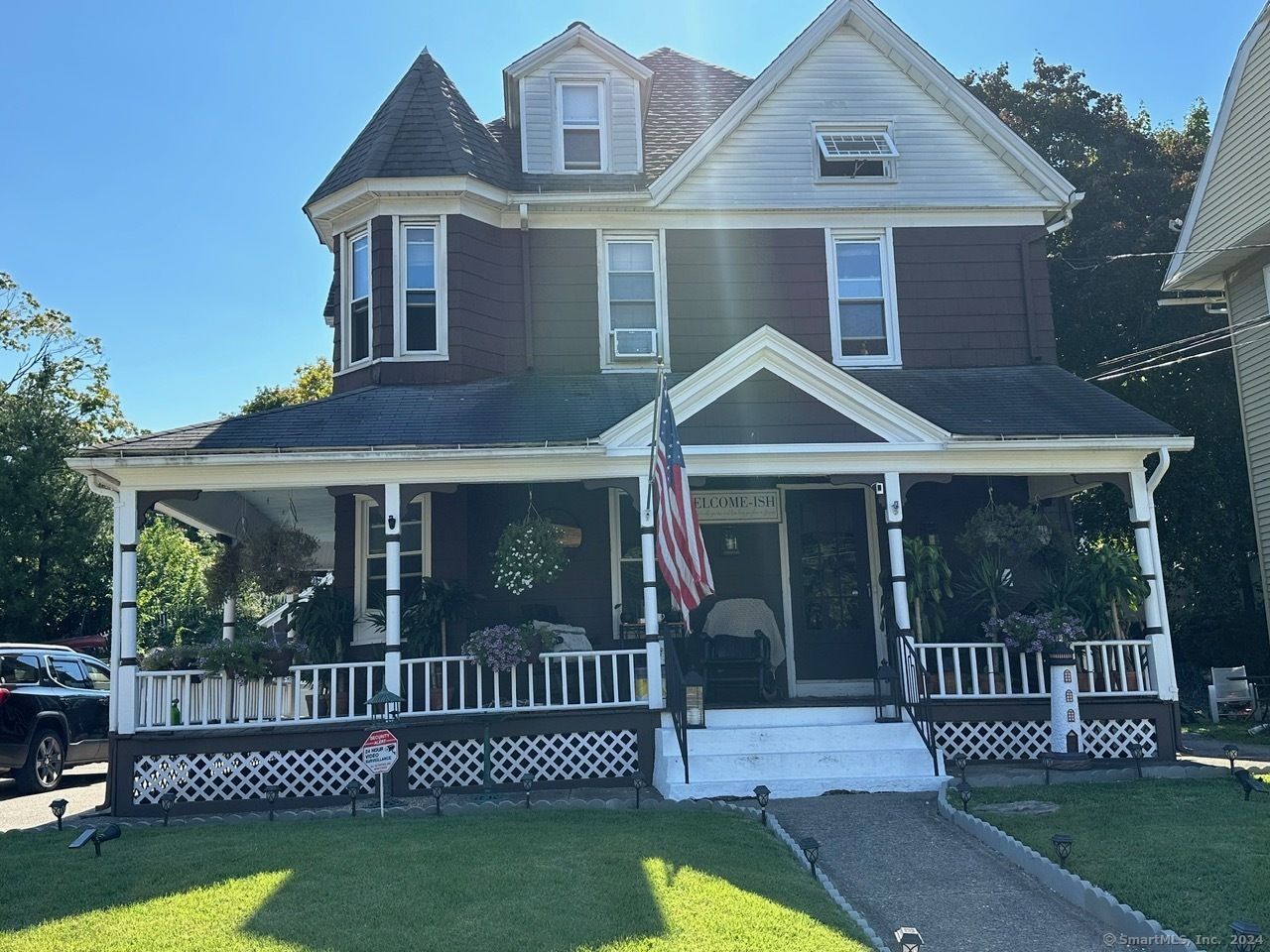 112 Howe, Shelton, Connecticut 06484