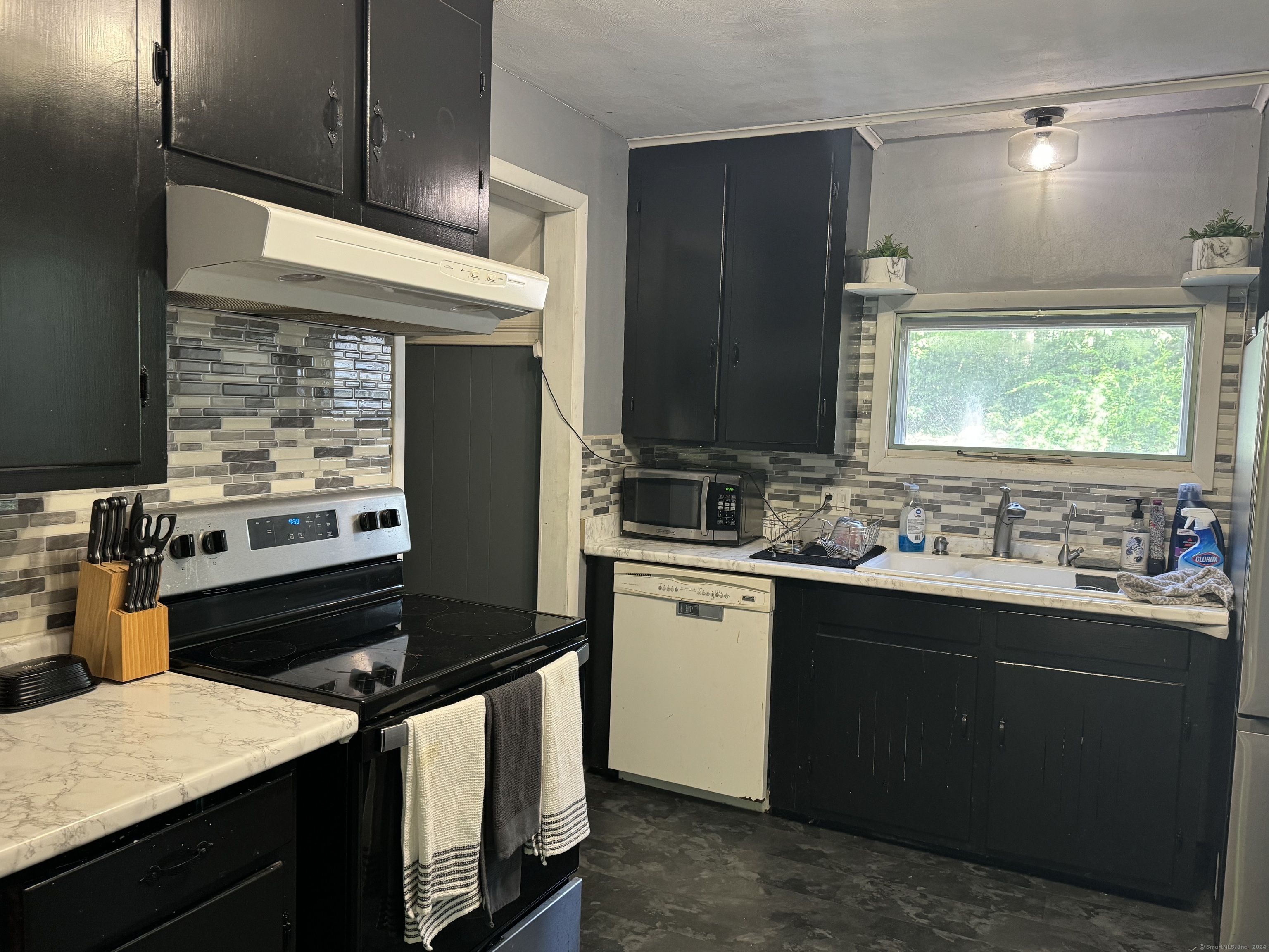 38 Knollwood, Torrington, Connecticut 06790