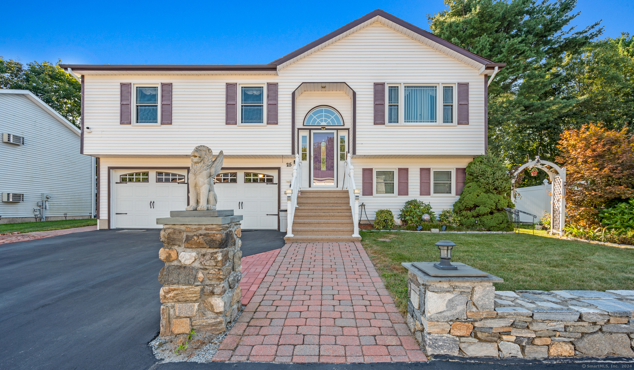 25 Laurie Place Waterbury CT