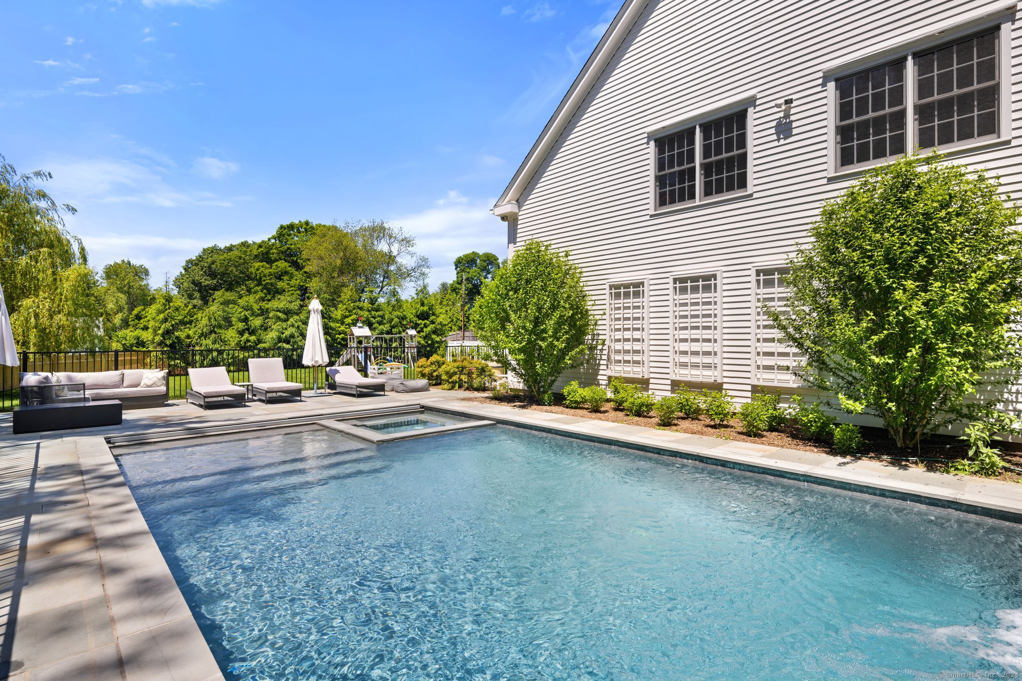 1 Sleepy Hollow, Westport, Connecticut 06880