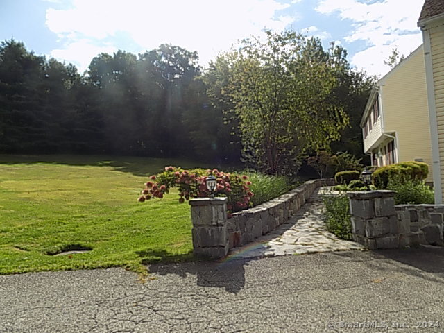 16 Saddle Ridge, New Milford, Connecticut 06776