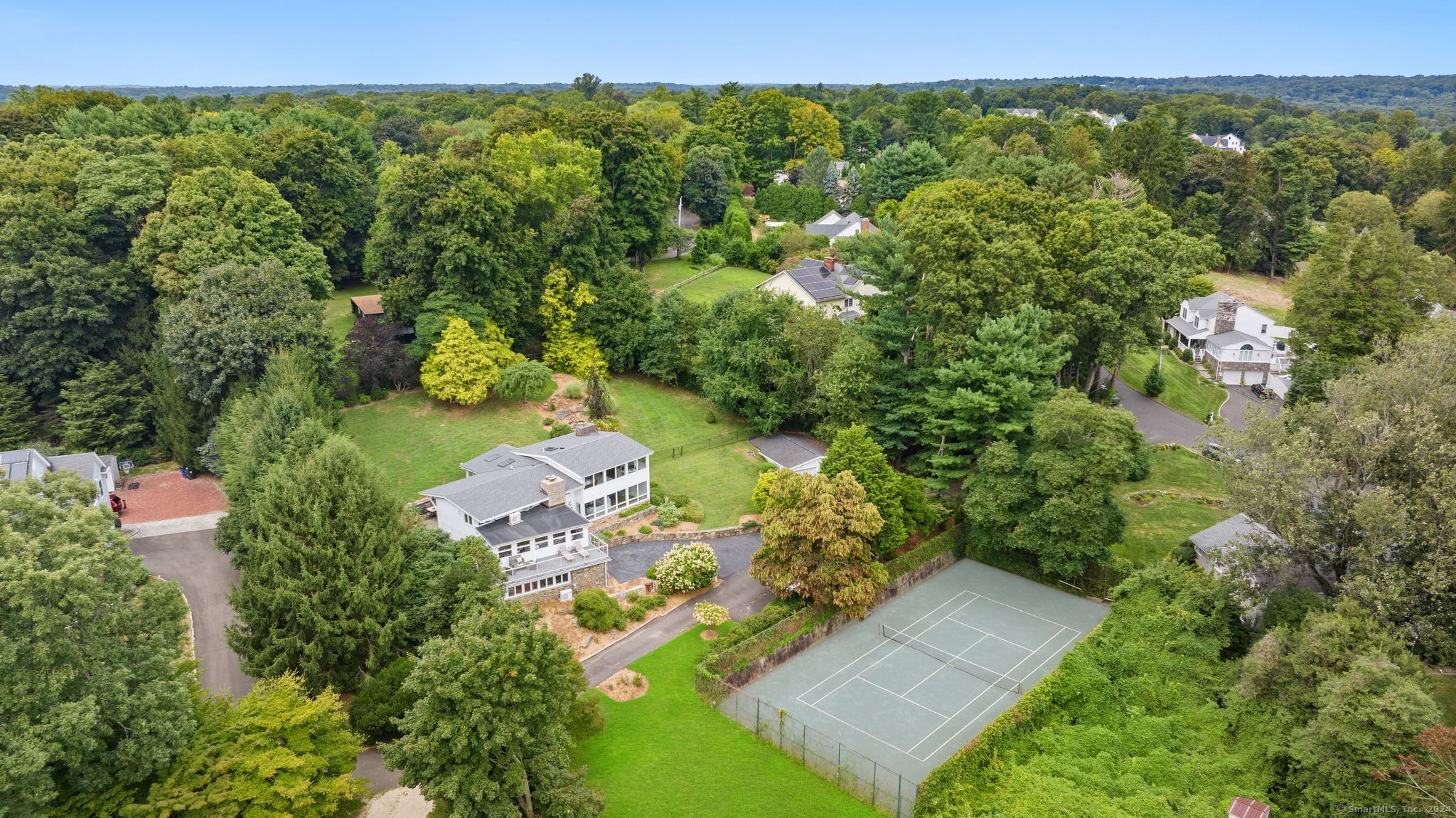 221 High Meadow Fairfield, Connecticut luxury properties, homes with tennis court, luxury homes fairfield, fairfield relocation specialist