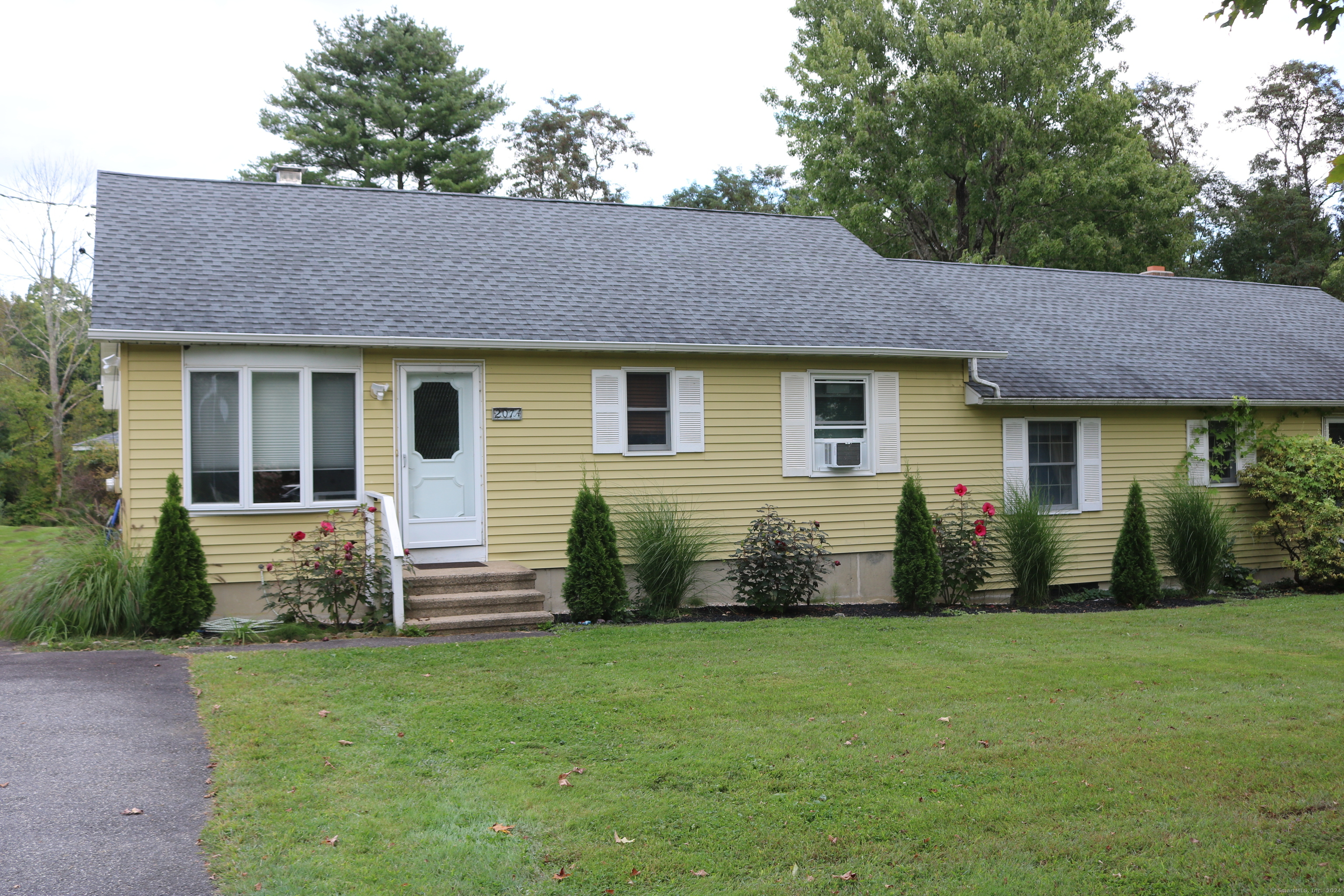 Two-bedroom/1-bath duplex unit just a short walk to the Litchfield green. Recently renovated with an updated kitchen and bathroom and wall-to-wall carpet throughout. Spacious rear deck overlooking the landscaped backyard. Credit check, references, and lease required.