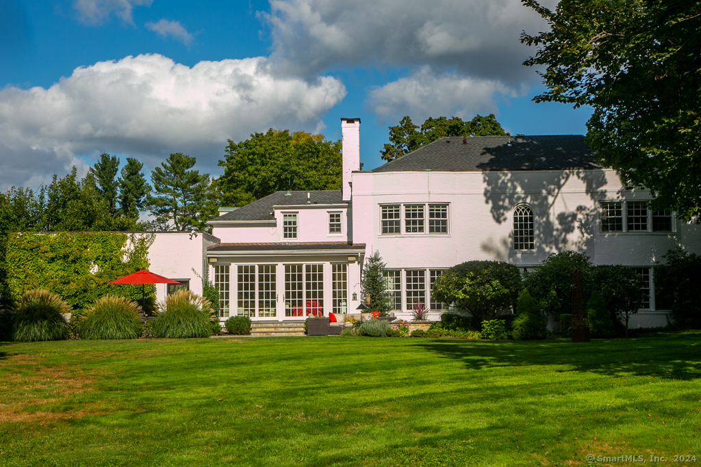 46 Deer Hill, Danbury, Connecticut 06810