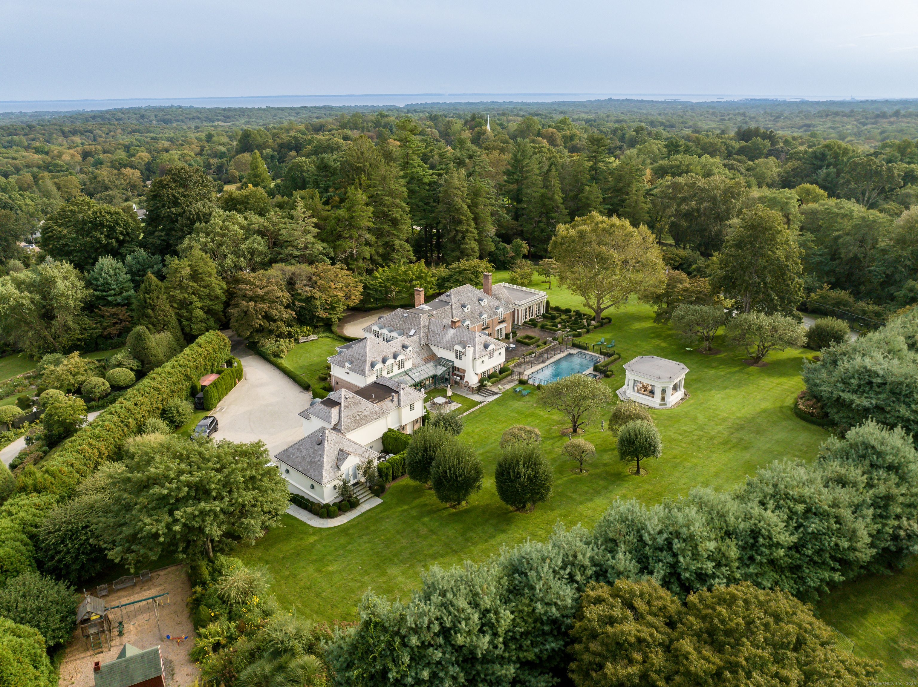 1610 Hillside, Fairfield, Connecticut 06824