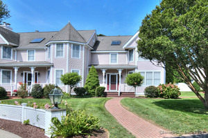 152 Sherman Court, Unit 152