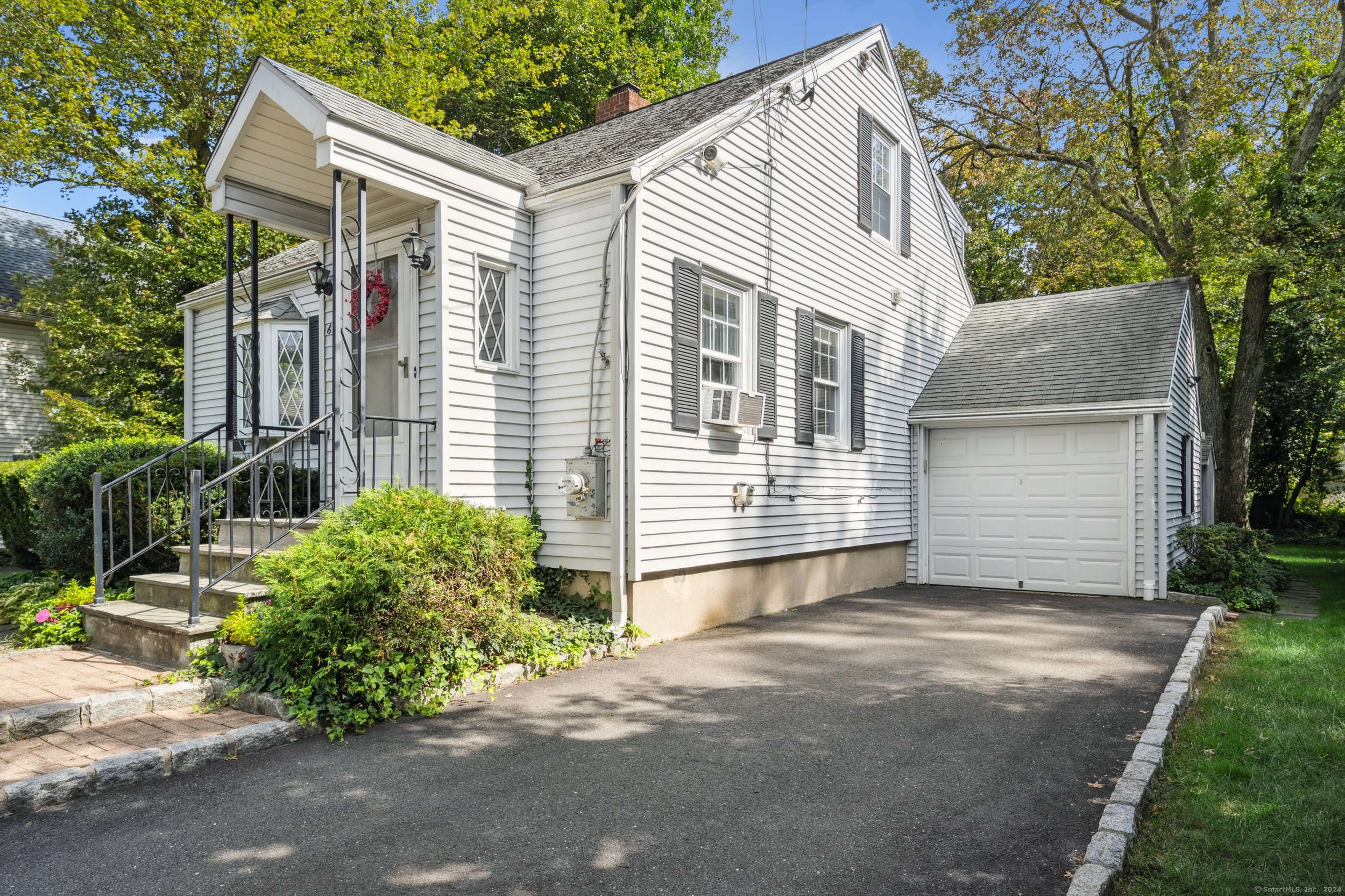 67 Old Elm, Fairfield, Connecticut 06825