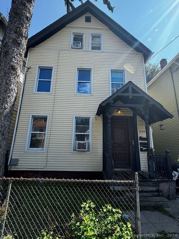 429 Poplar, New Haven, Connecticut 06513