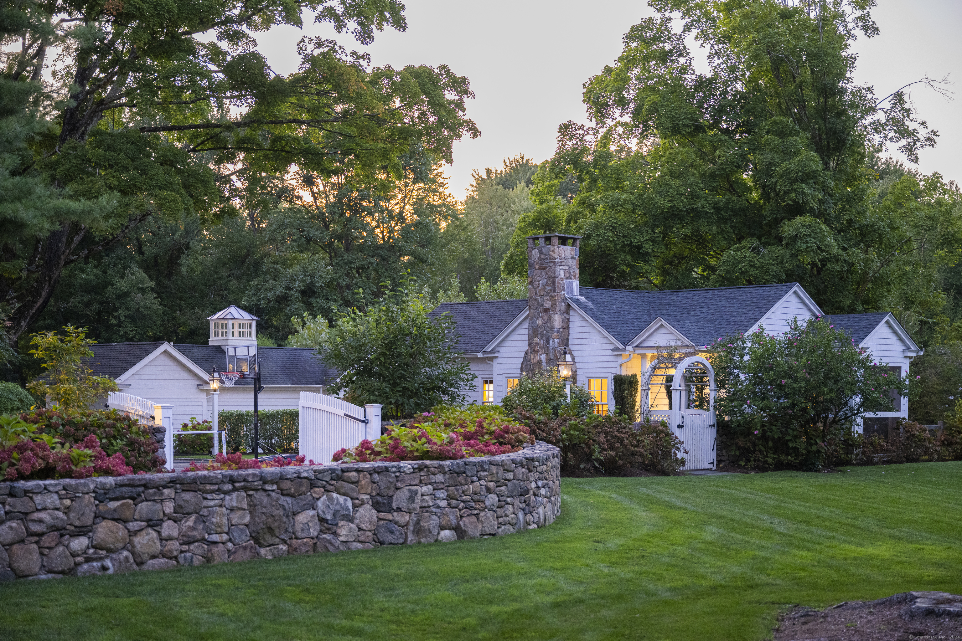 183 West, New Canaan, Connecticut 06840