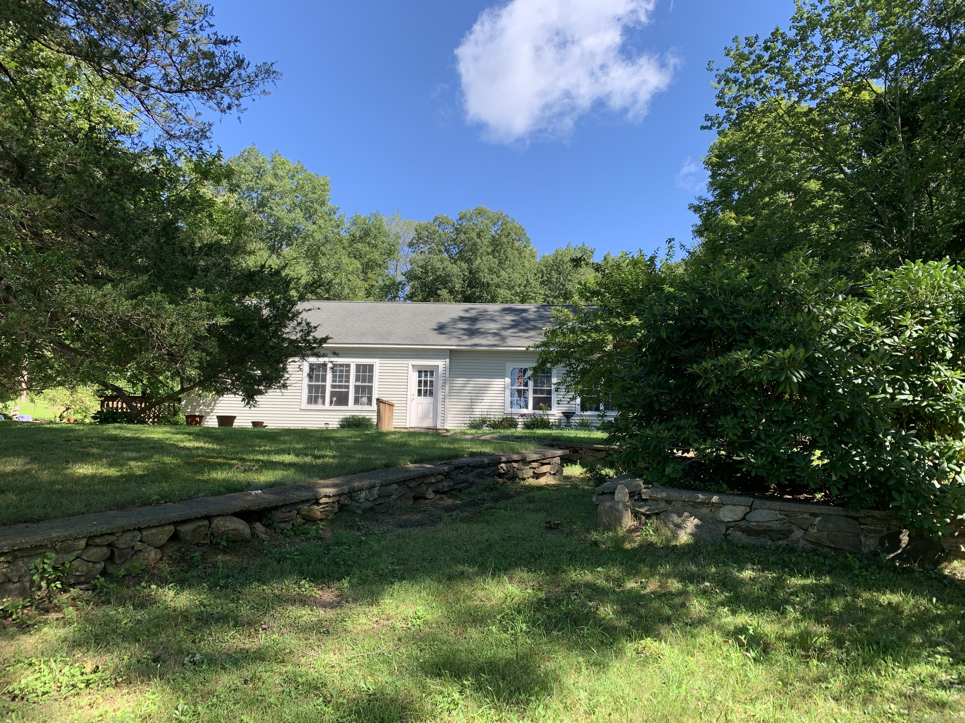 21 Hemlock, Roxbury, Connecticut 06783