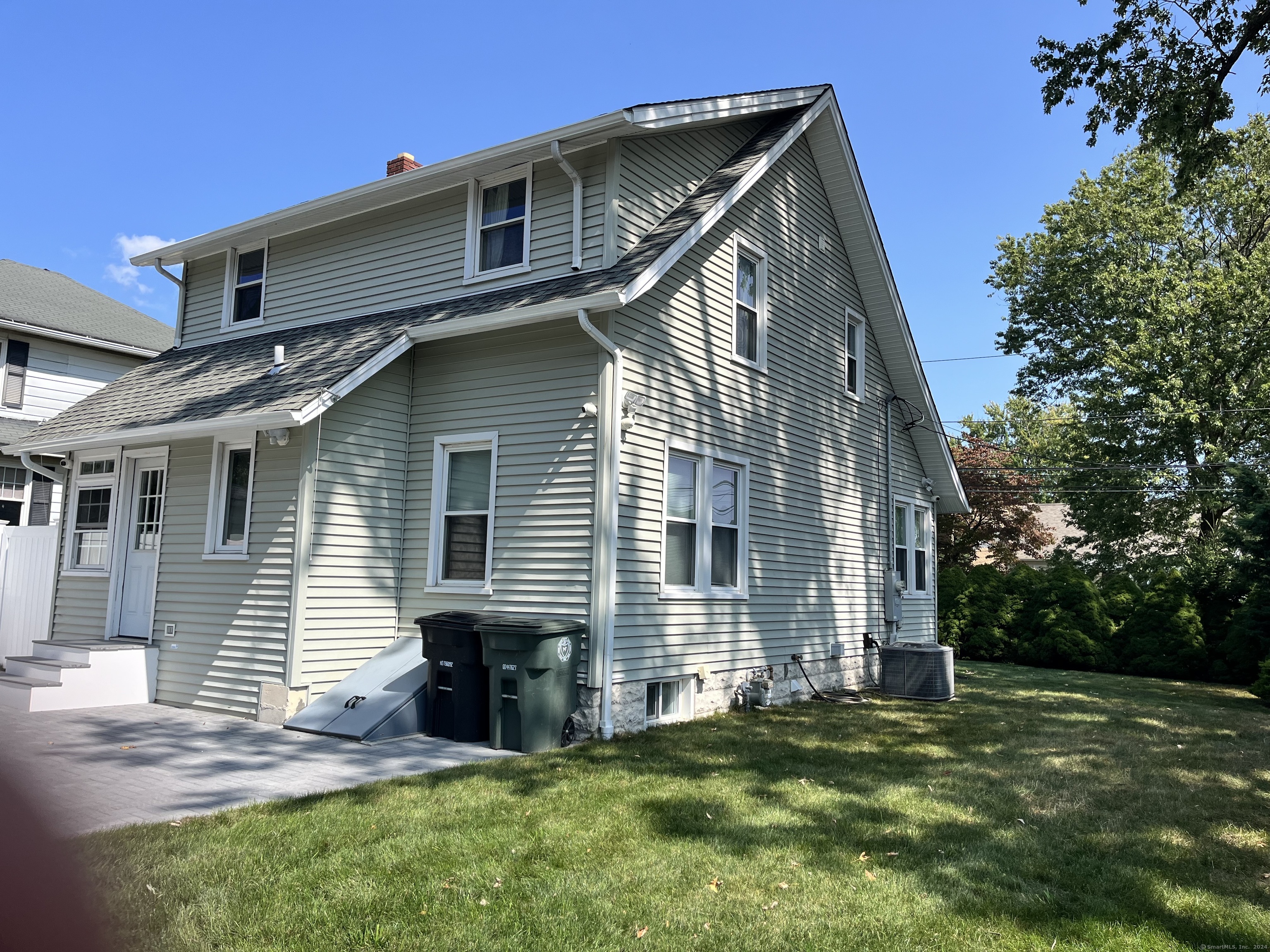 30 Bilyard, Milford, Connecticut 06461