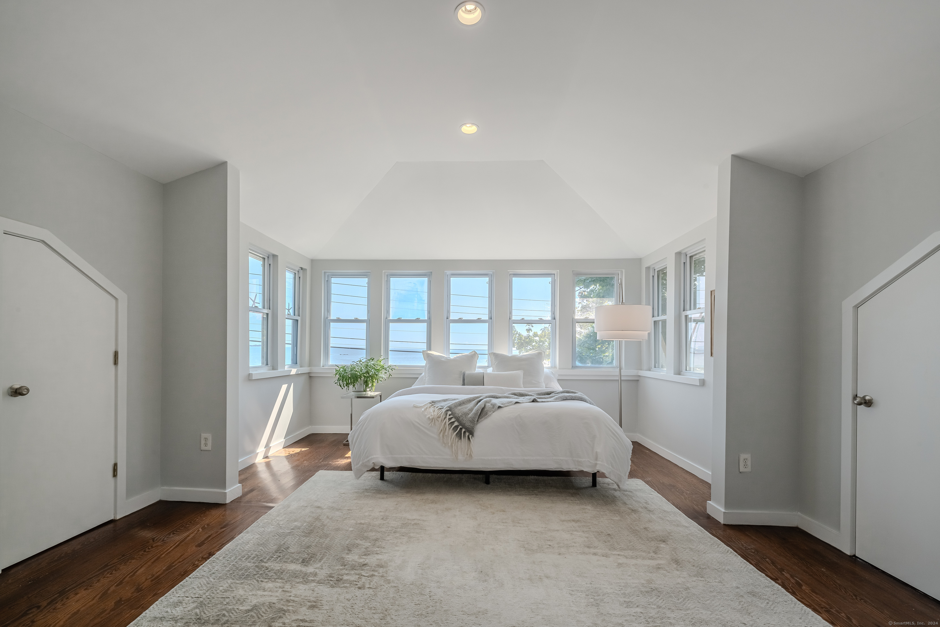 980 Ocean, West Haven, Connecticut 06516