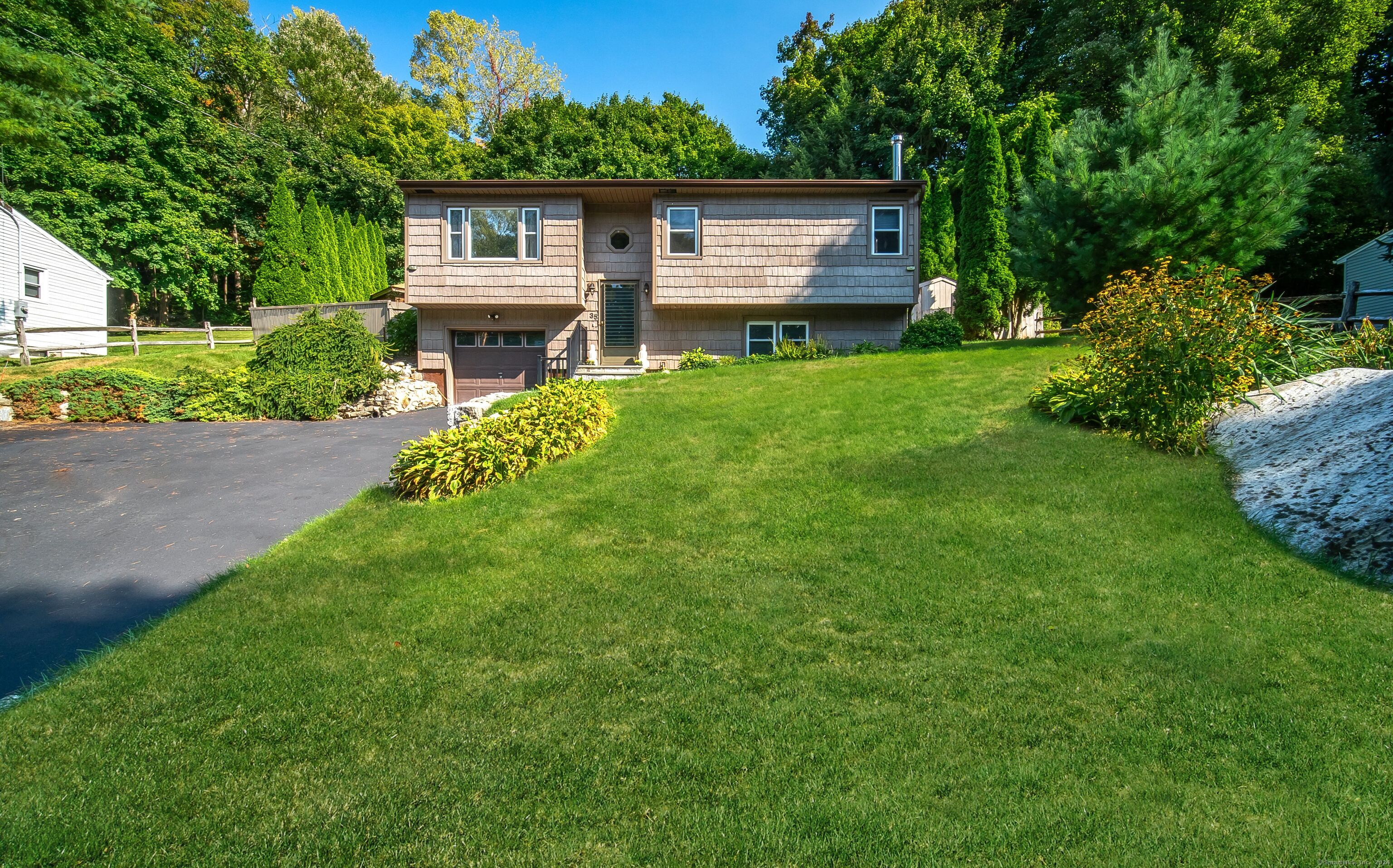 35 Kayview, Bethel, Connecticut 06801