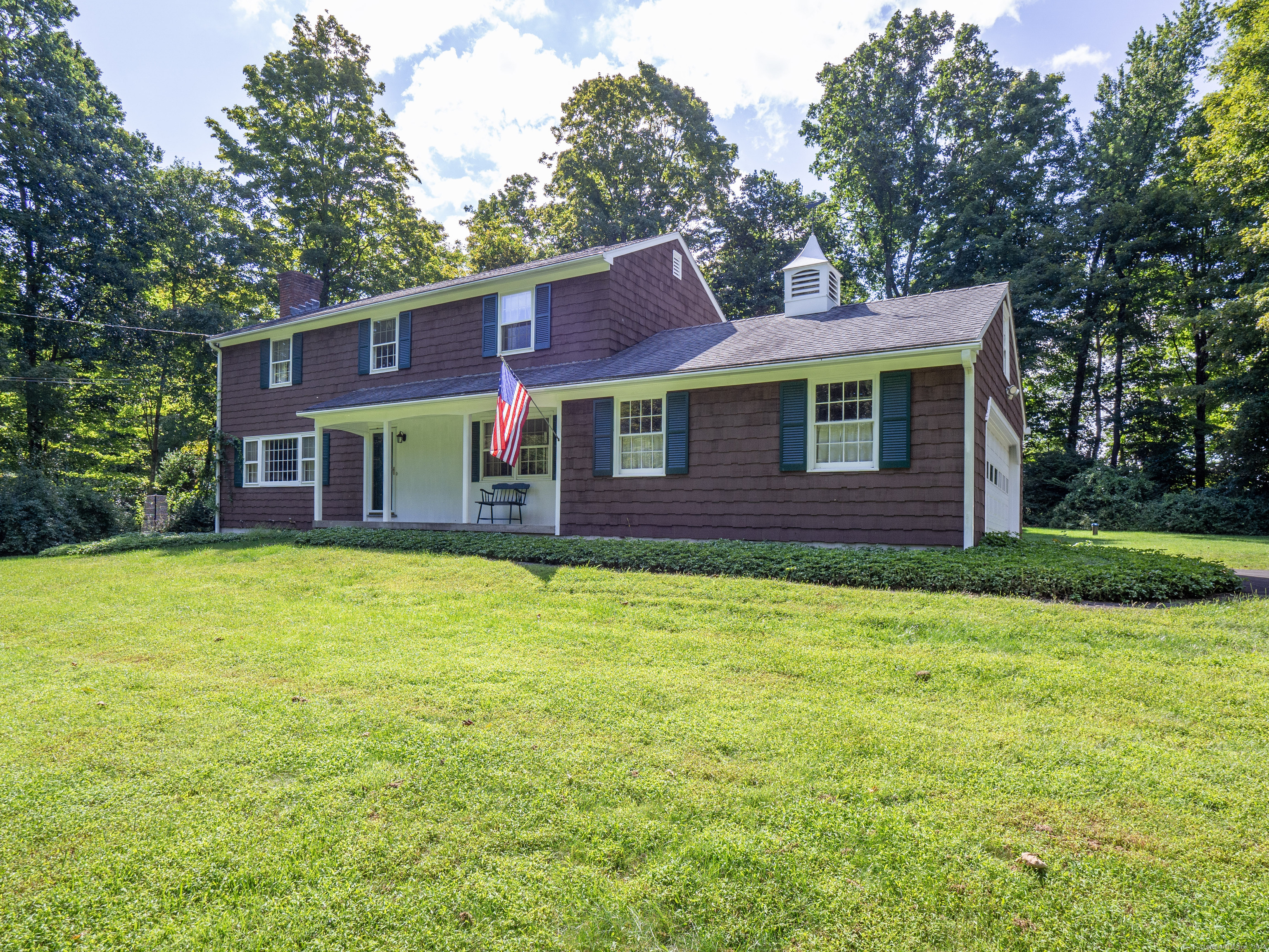 28 Pinecrest Drive Ridgefield CT