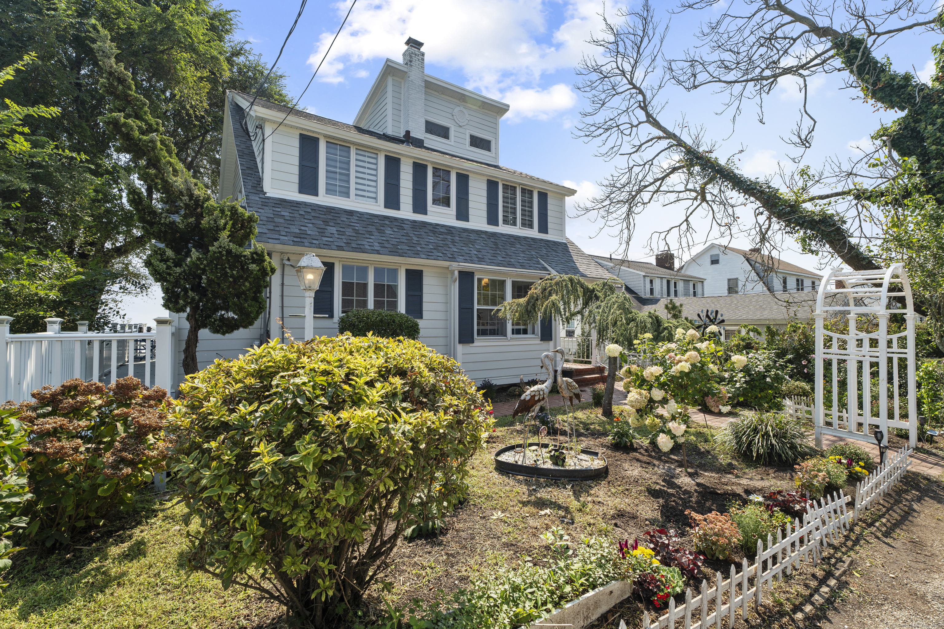 98 Morgan, East Haven, Connecticut 06512