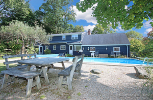 8 Taunton Lake Drive