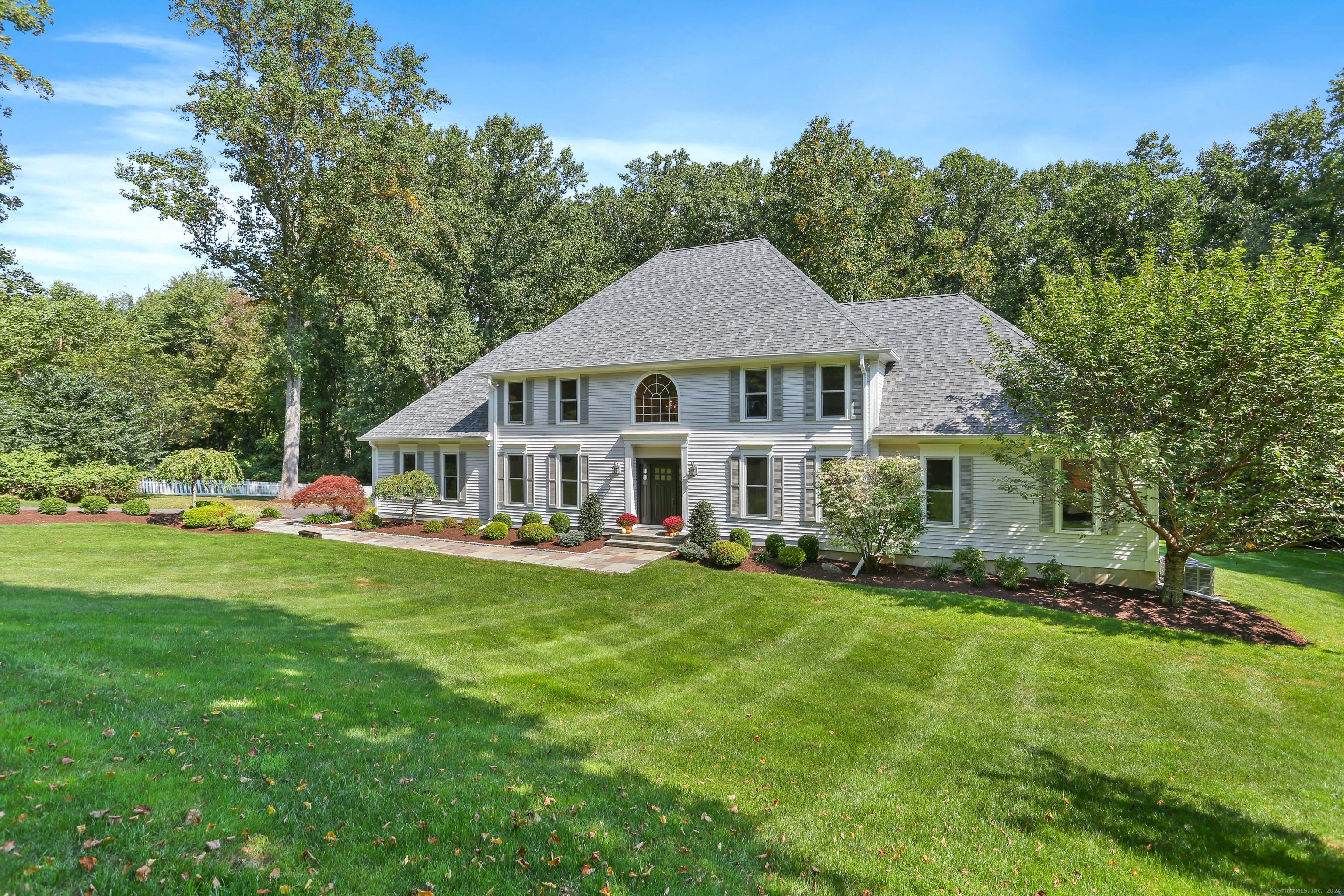 580 Rolling Hills, Fairfield, Connecticut 06824