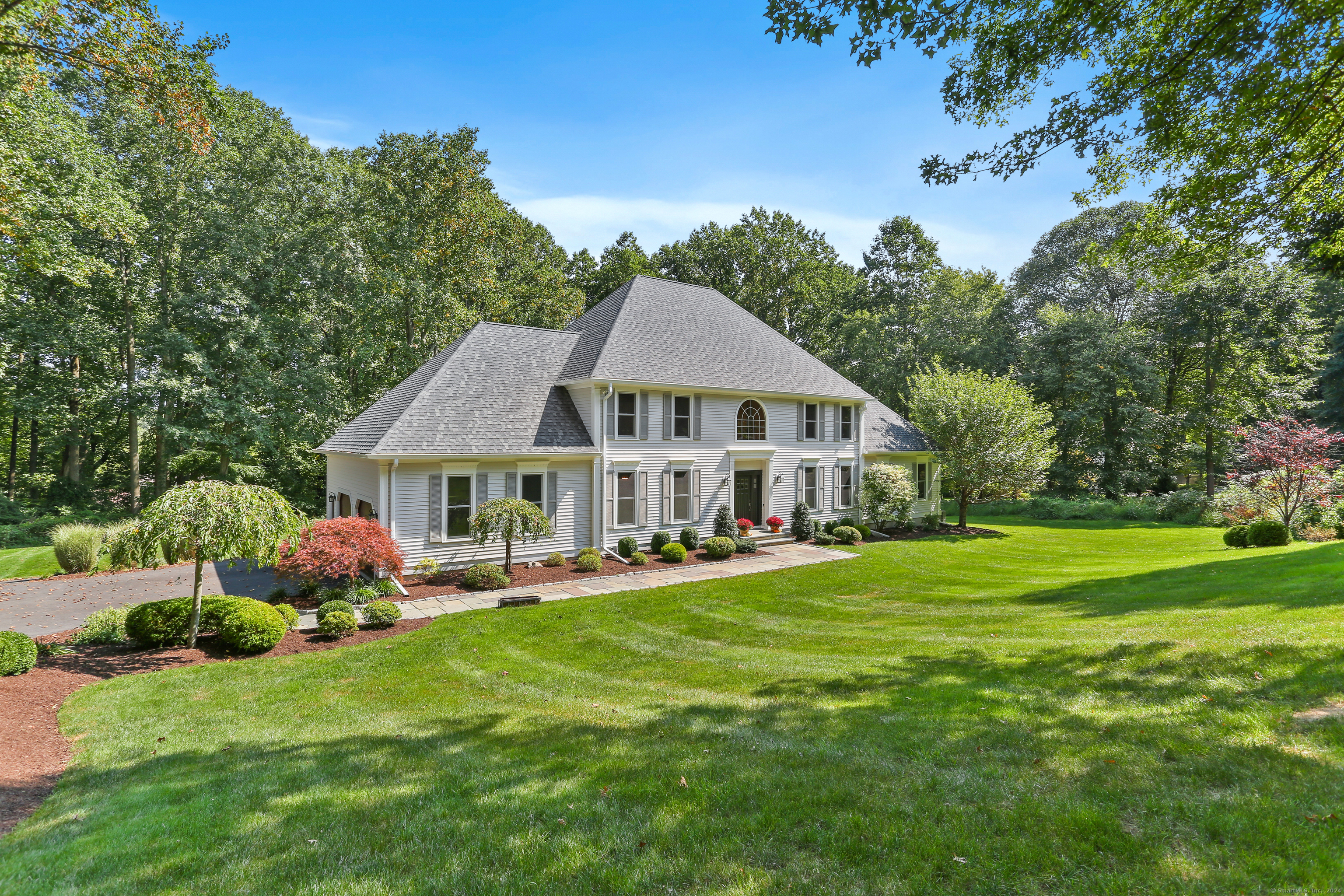 580 Rolling Hills, Fairfield, Connecticut 06824