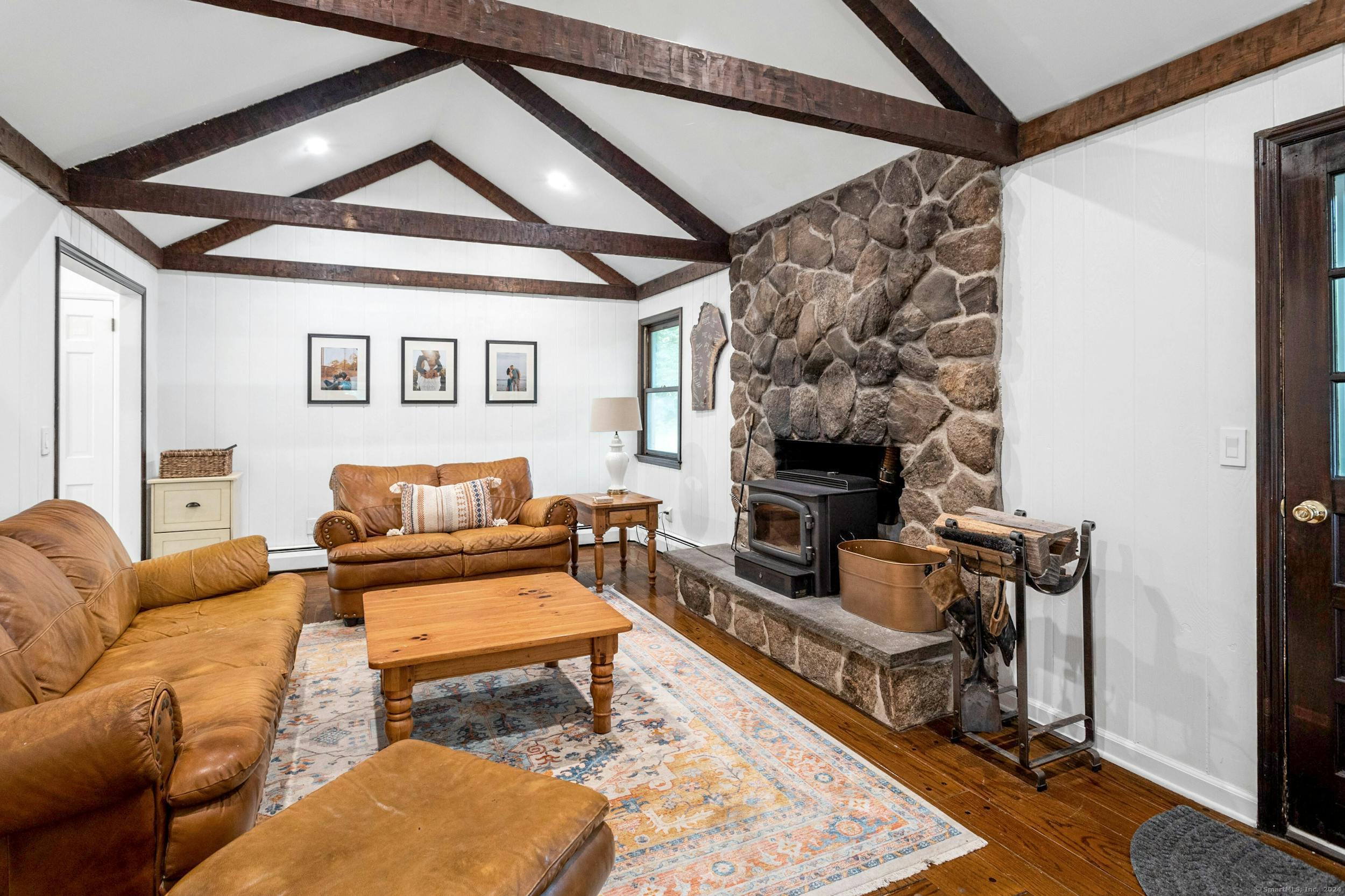 38 Honey Hill, Wilton, Connecticut 06897