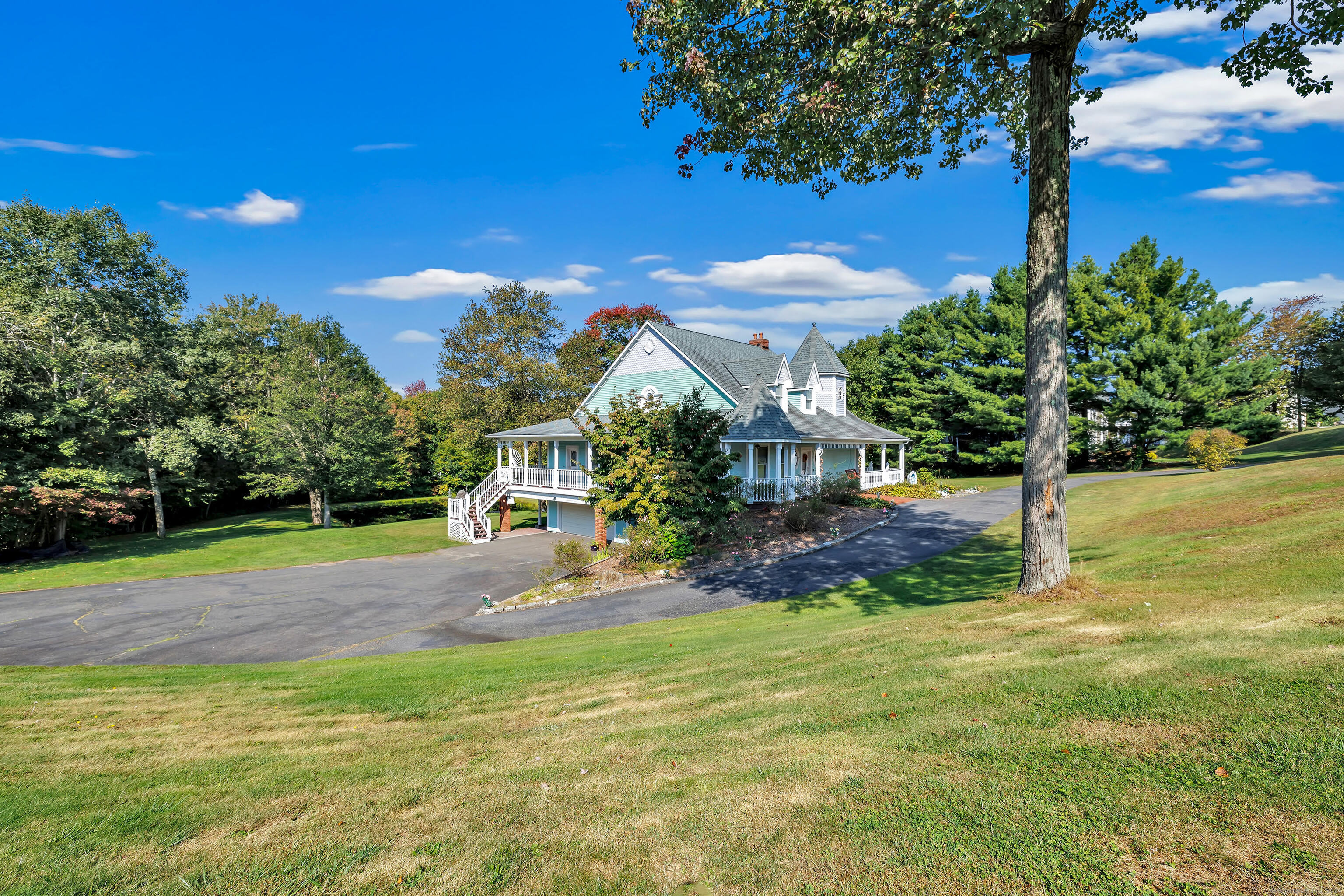 112 Idlewood, Wolcott, Connecticut 06716