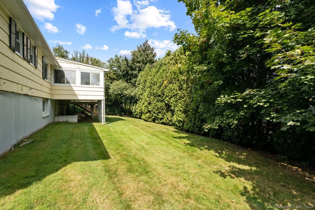 40 Valley View, Stratford, Connecticut 06614