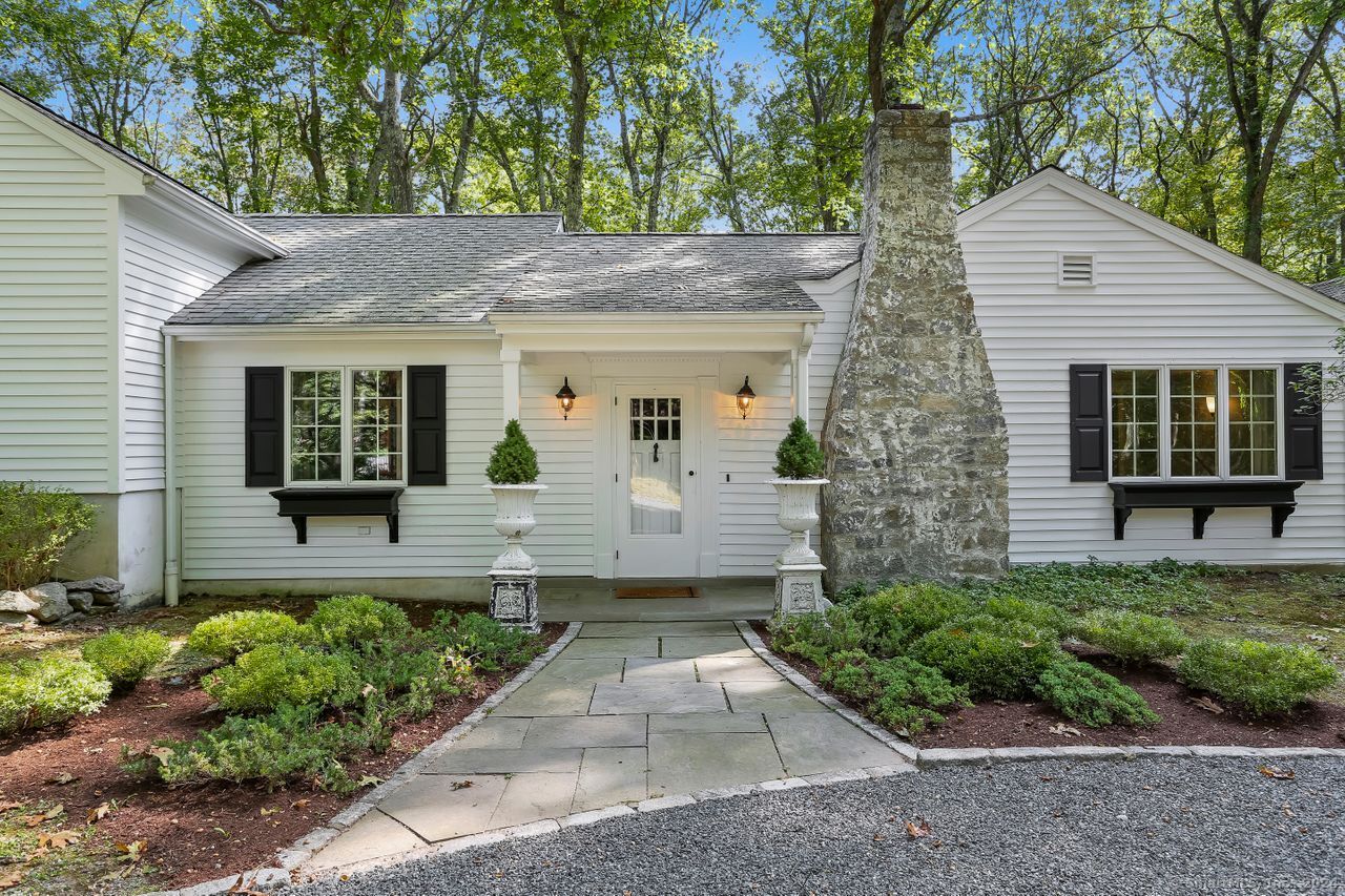 139 Vista, Wilton, Connecticut 06897