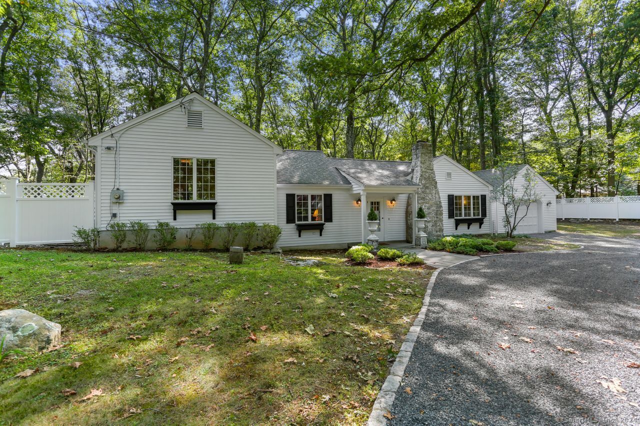 139 Vista, Wilton, Connecticut 06897