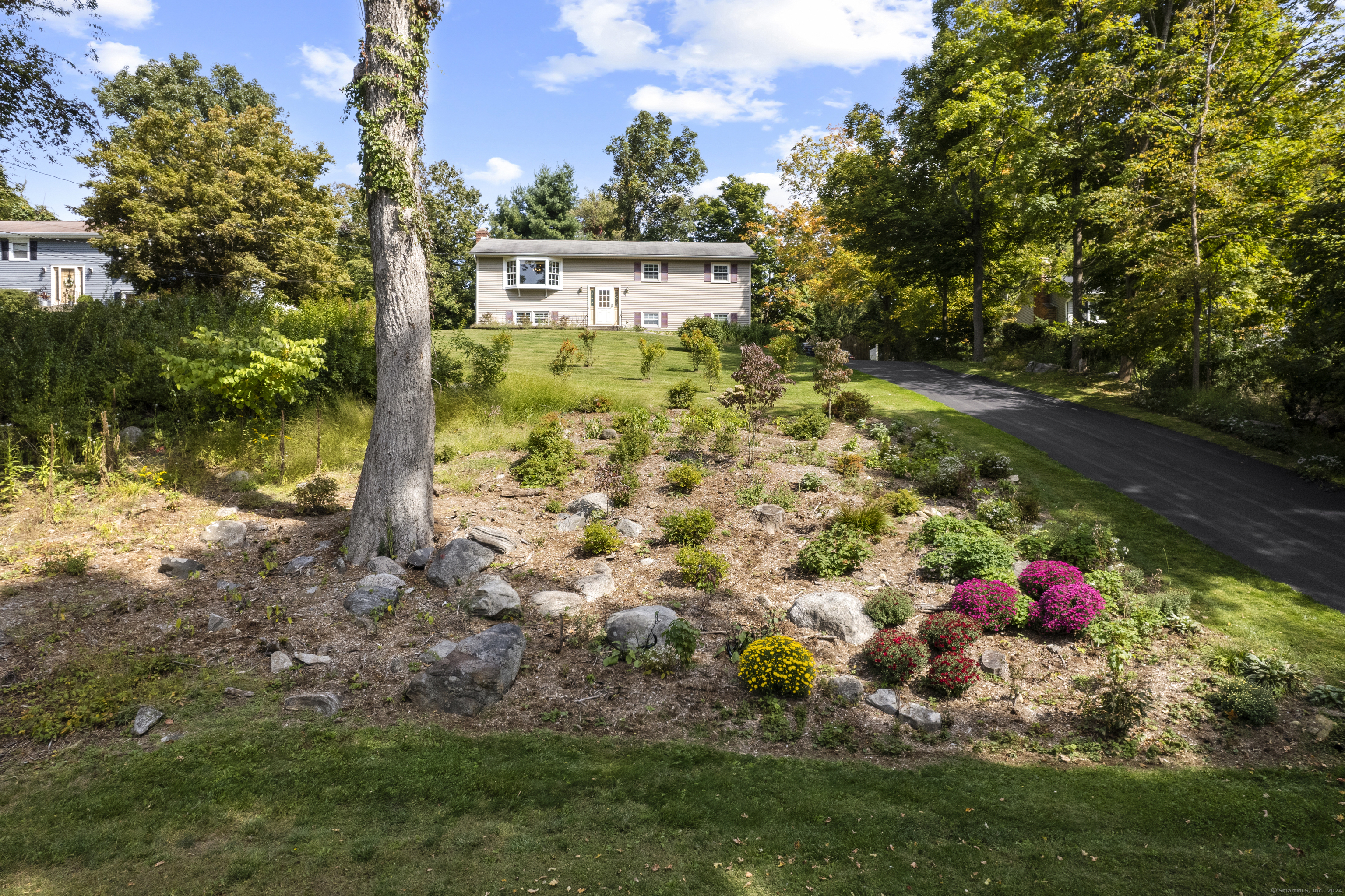 16 Indian Hill, New Fairfield, Connecticut 06812