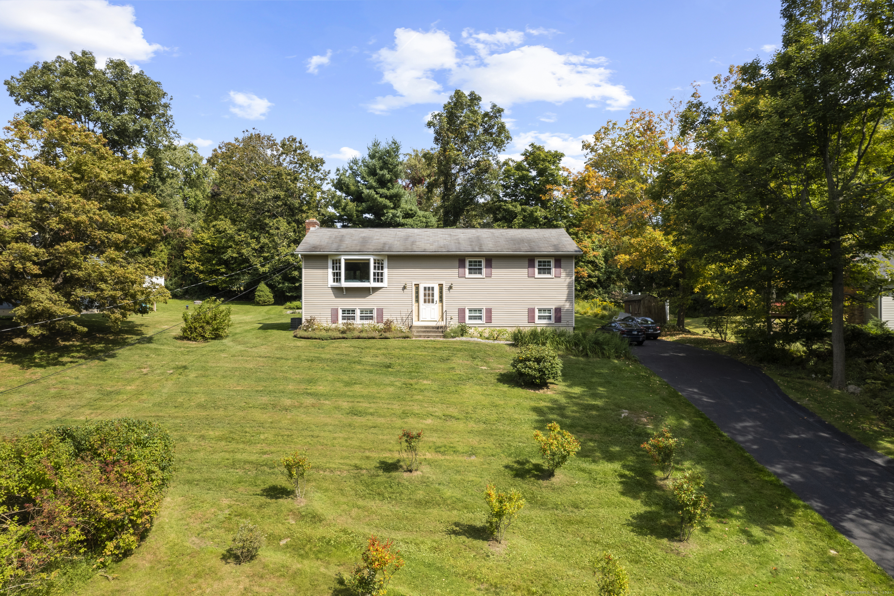 16 Indian Hill, New Fairfield, Connecticut 06812