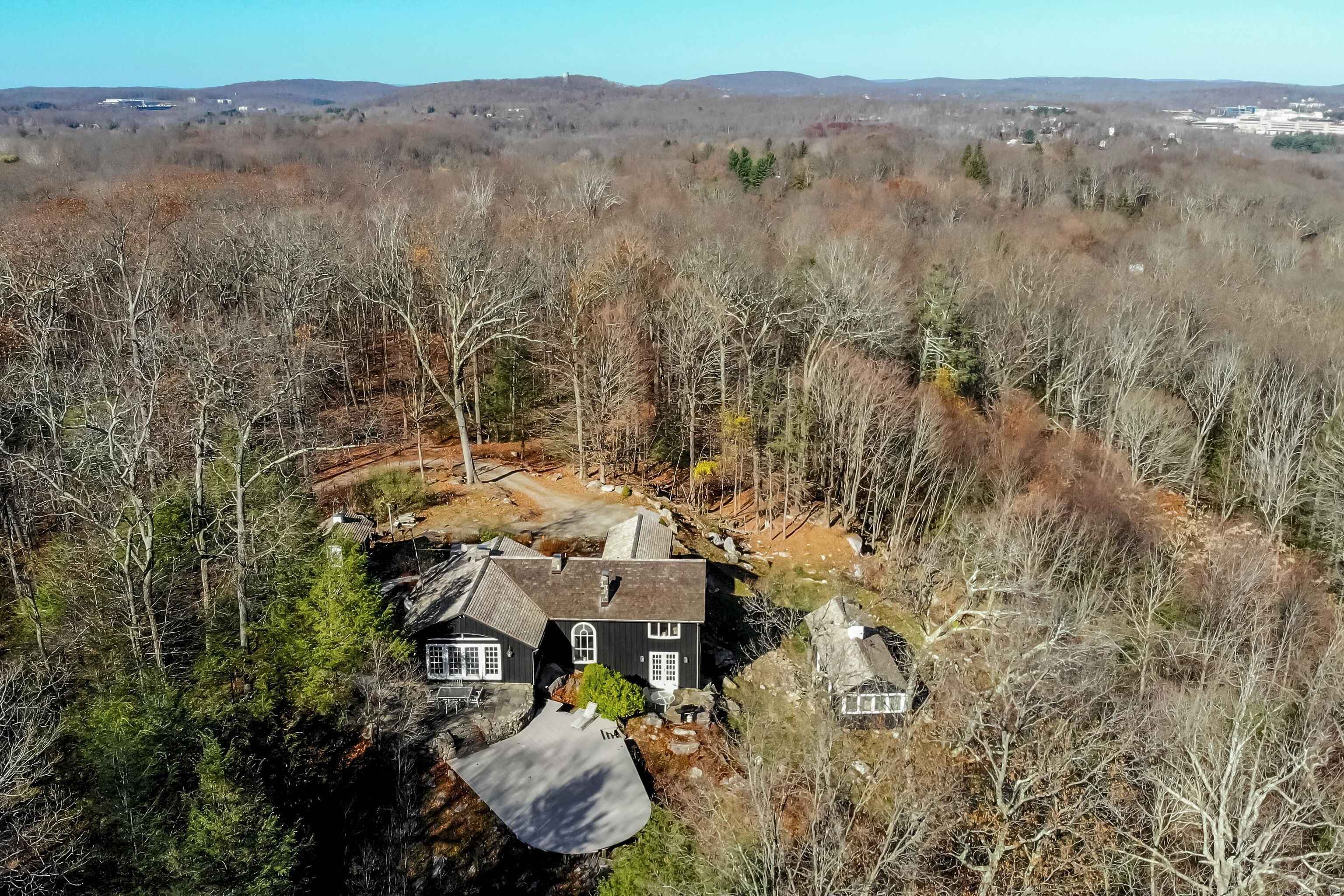 215 Neds Mountain, Ridgefield, Connecticut 06877