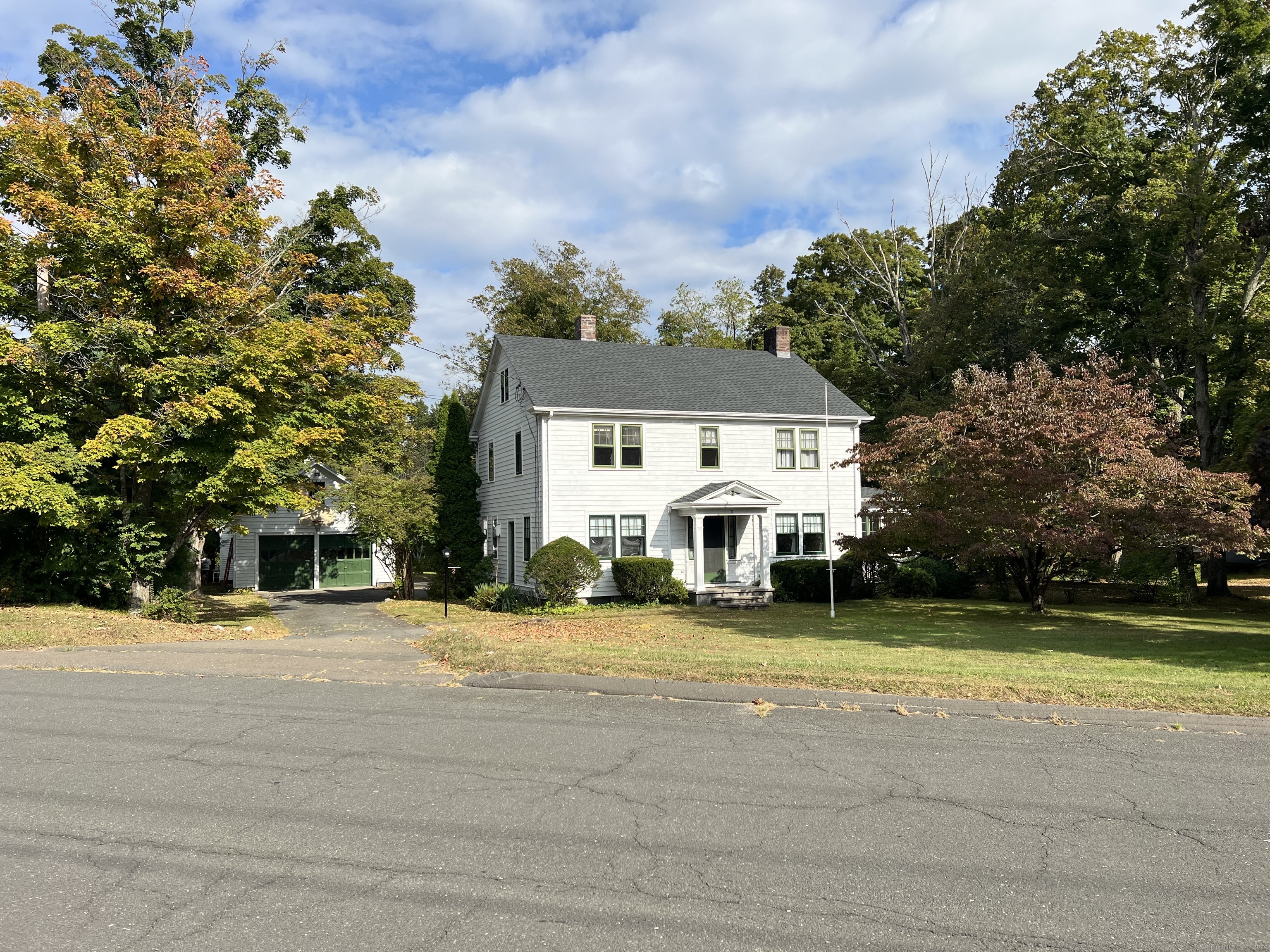 2 Winslow Place Simsbury CT