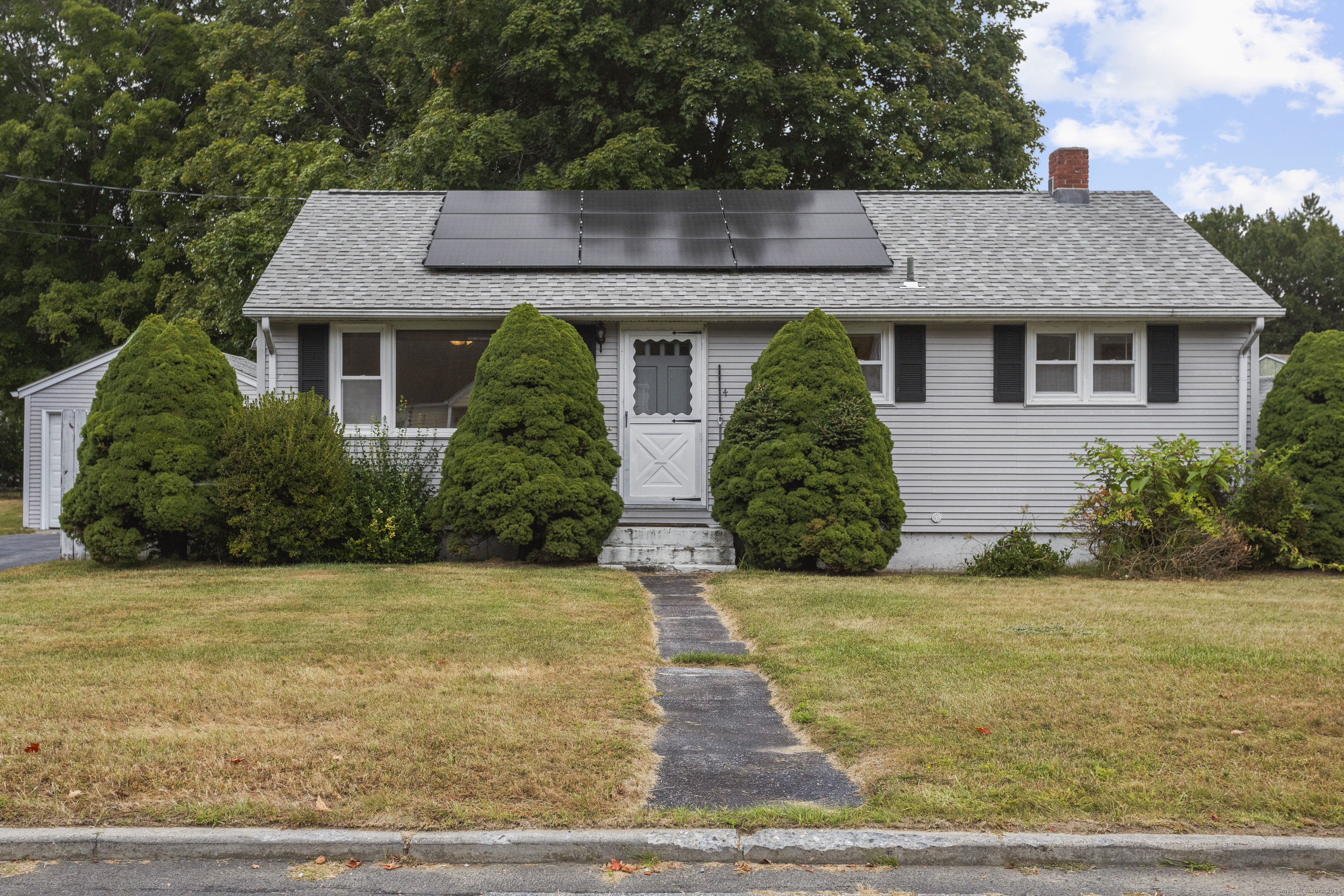 4 Edgewood Avenue Waterford CT