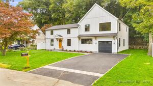 7 Glenwood Drive