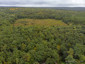 Homes for sale in Killingly, CT | 96 Rodgers Rd, Killingly, CT 06241 | MLS# 24048861